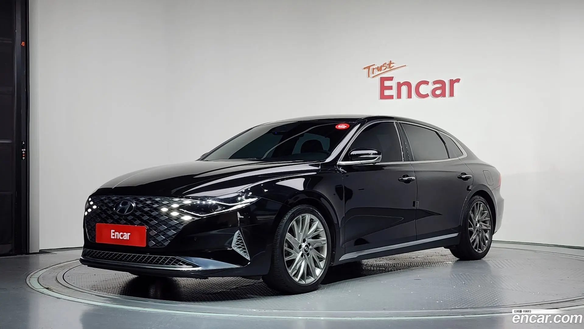 Main__Slider__Photo:Grandeur Hyundai 2020.3-0