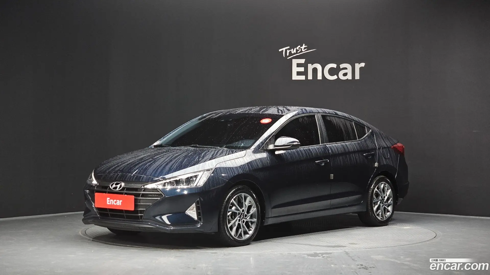 Main__Slider__Photo:AVANTE Hyundai 2018.8-0