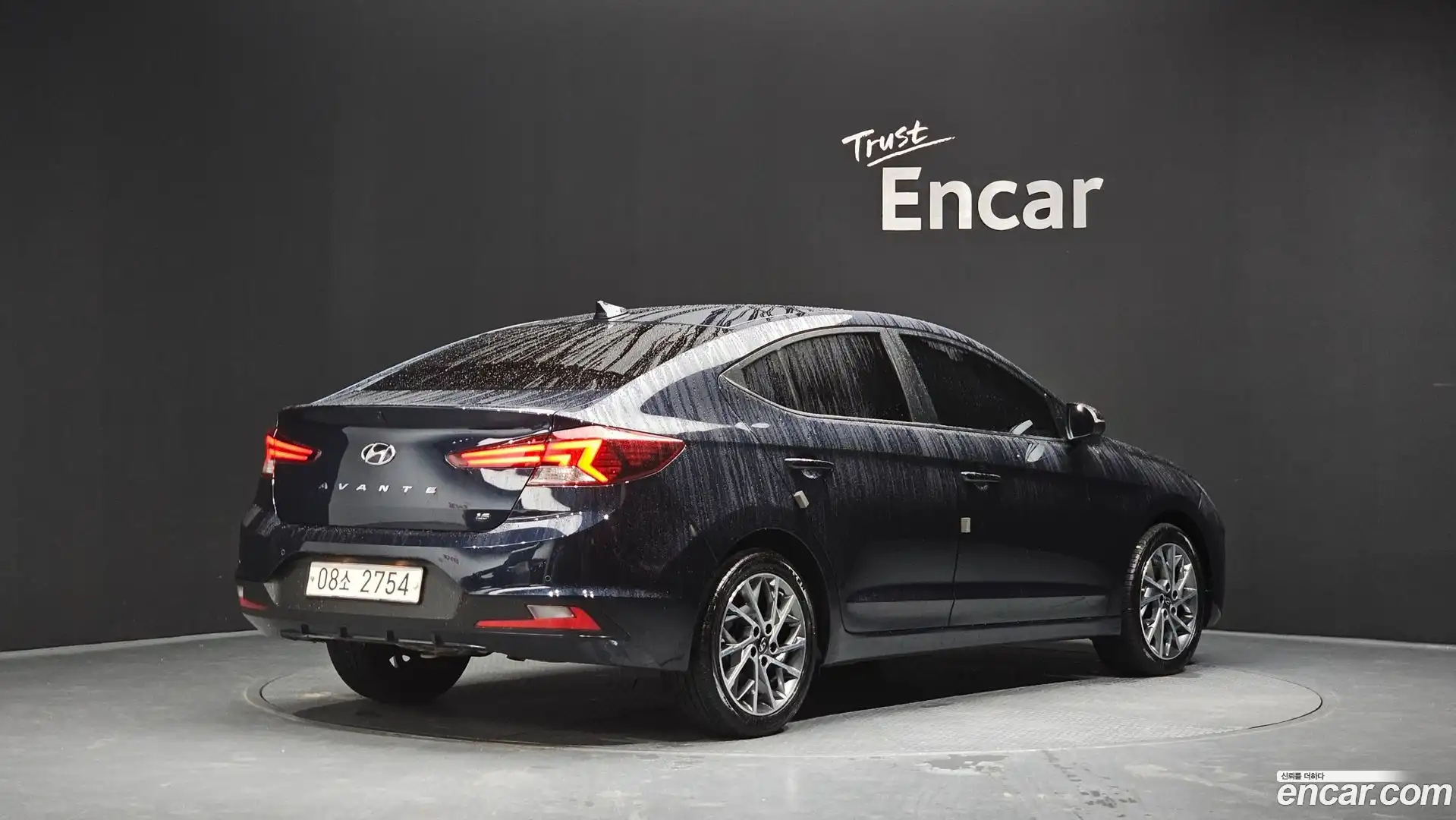 AVANTE Hyundai 2018.8-OUTER-002