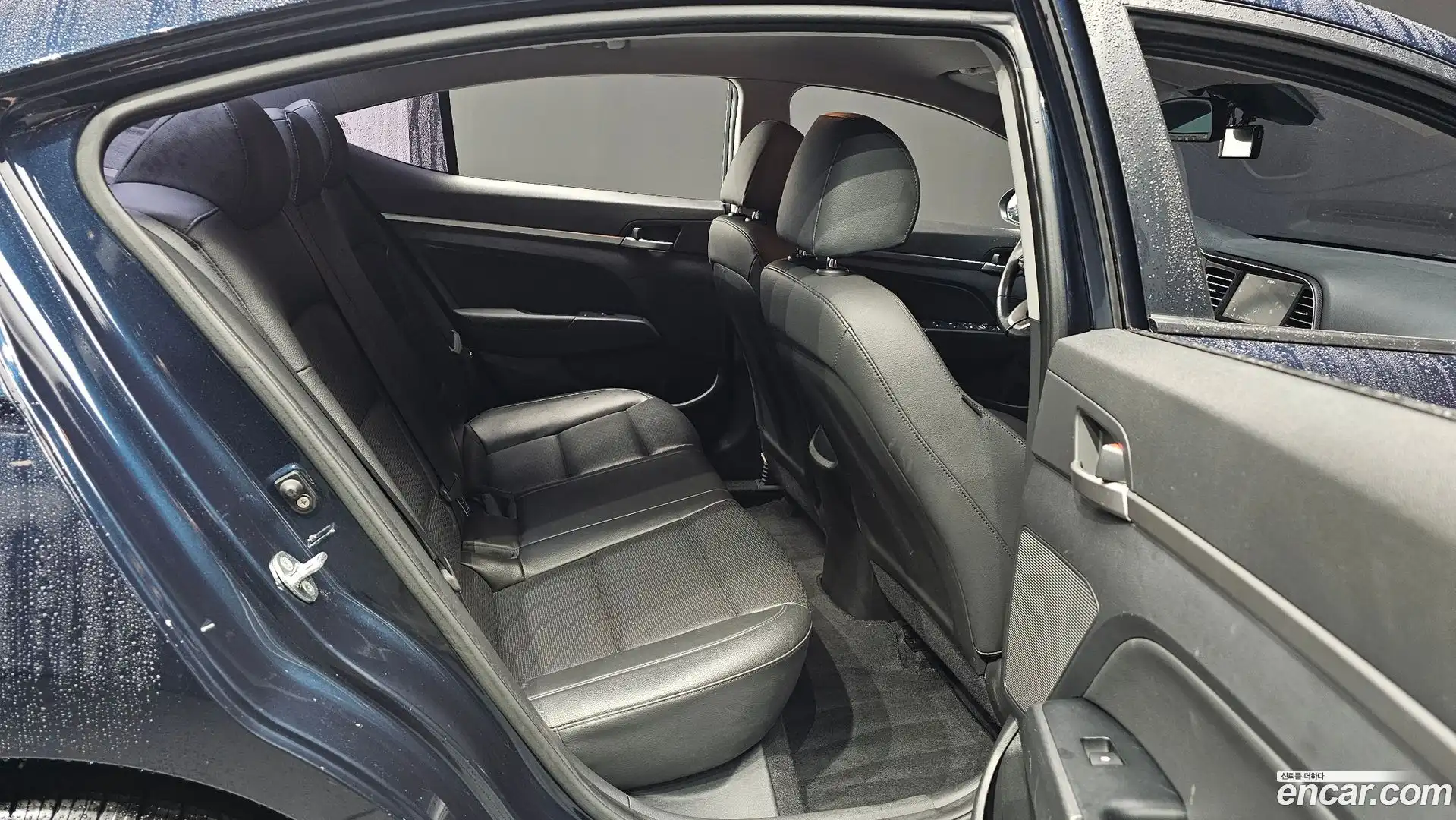 AVANTE Hyundai 2018.8-OPTION-015