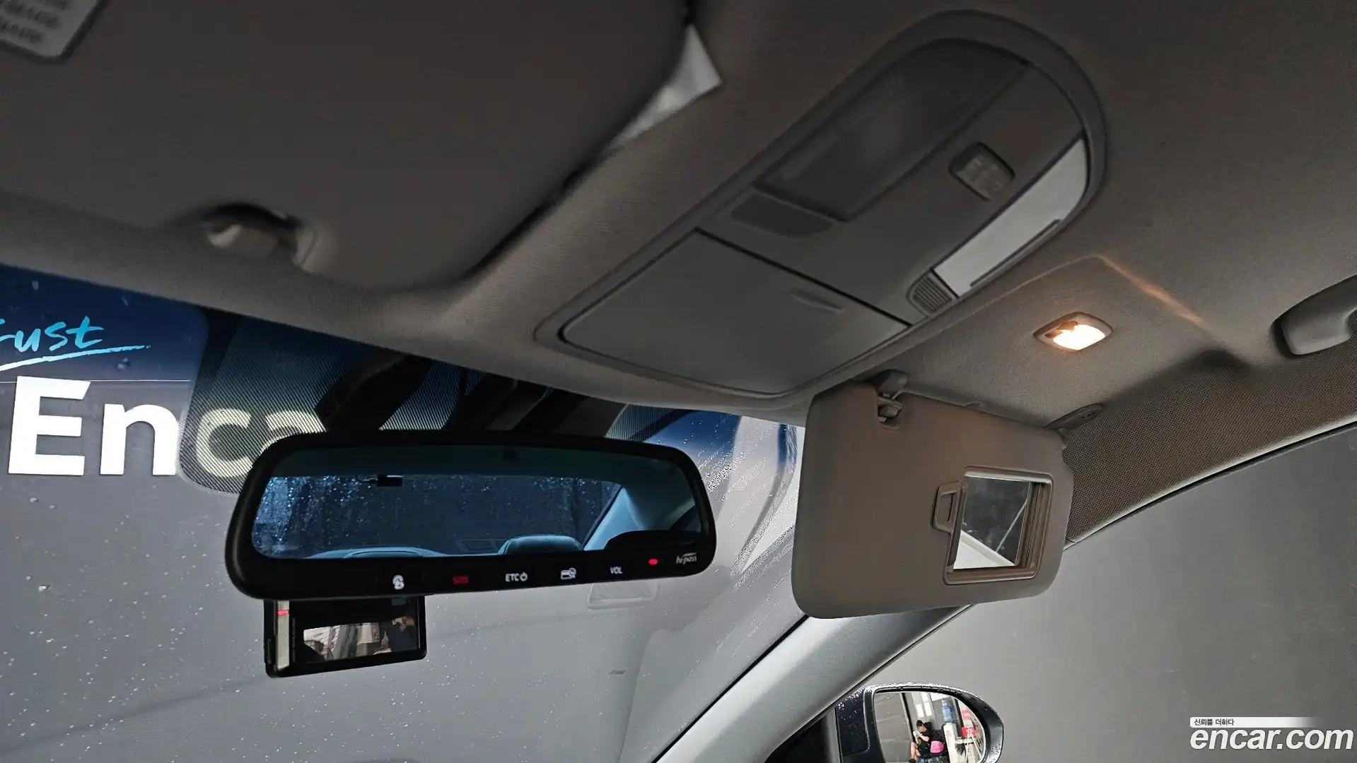 AVANTE Hyundai 2018.8-OPTION-022