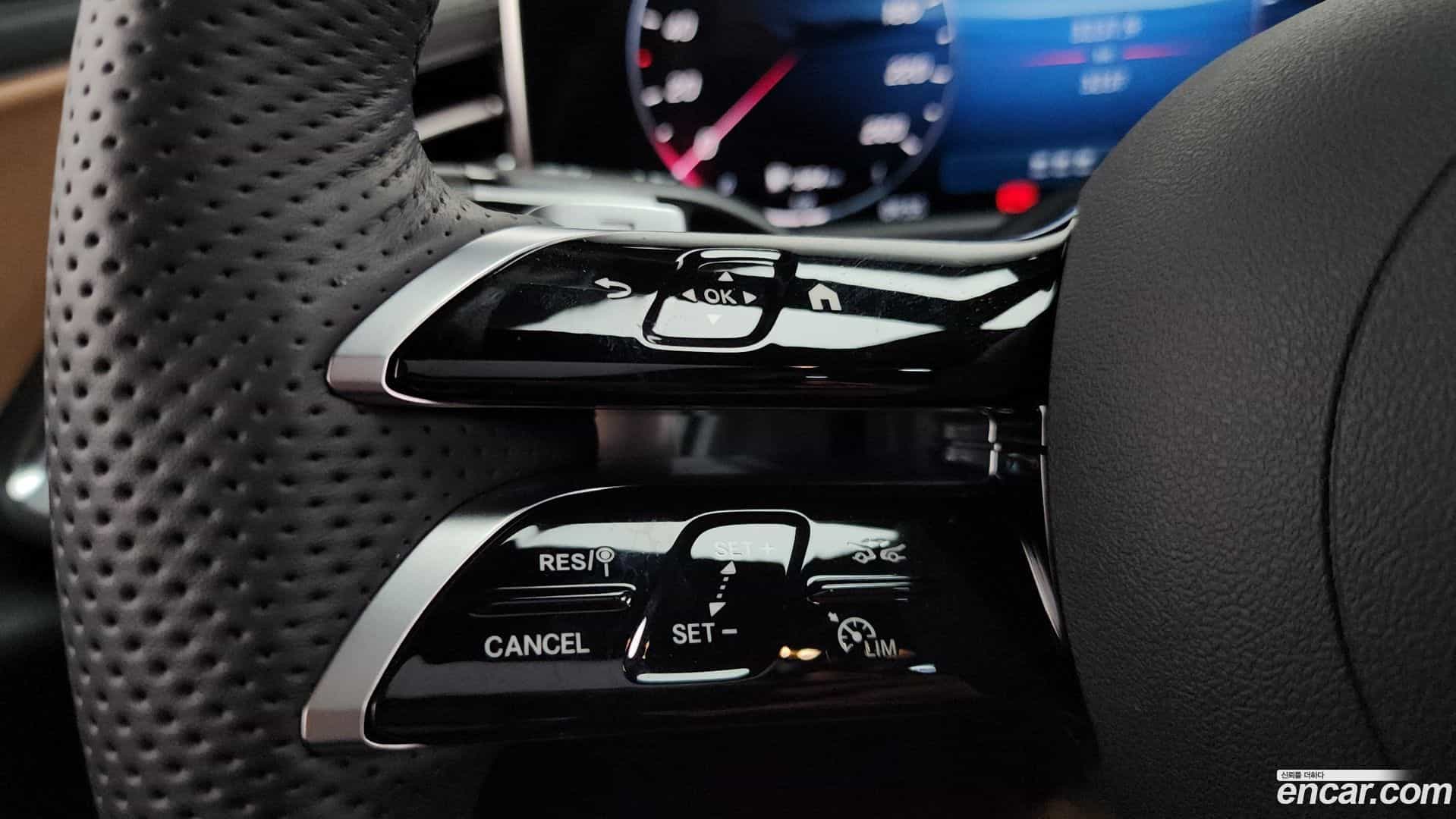 E-Class Mercedes-Benz 2025.10-OPTION-021