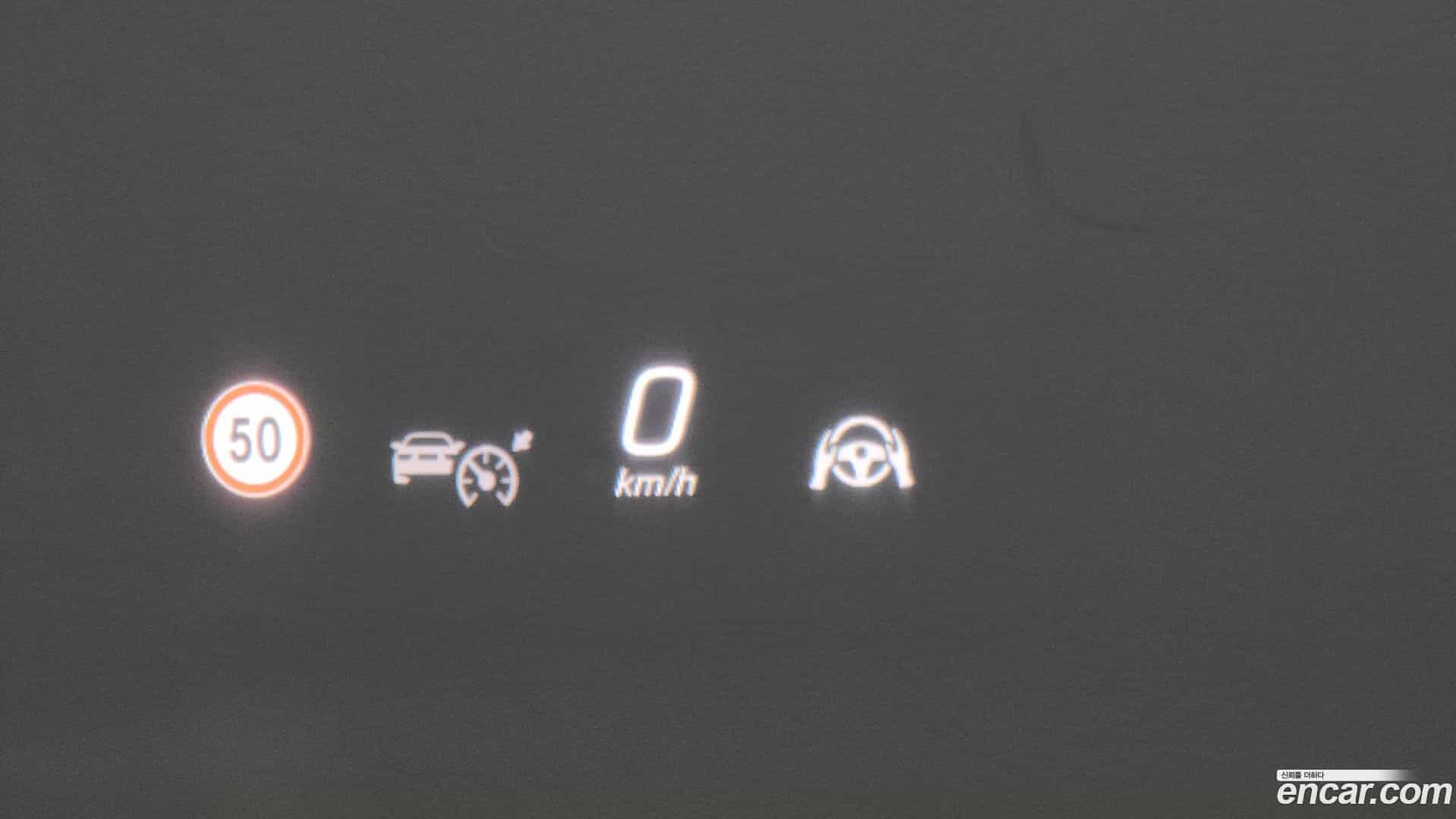 E-Class Mercedes-Benz 2025.10-OPTION-043