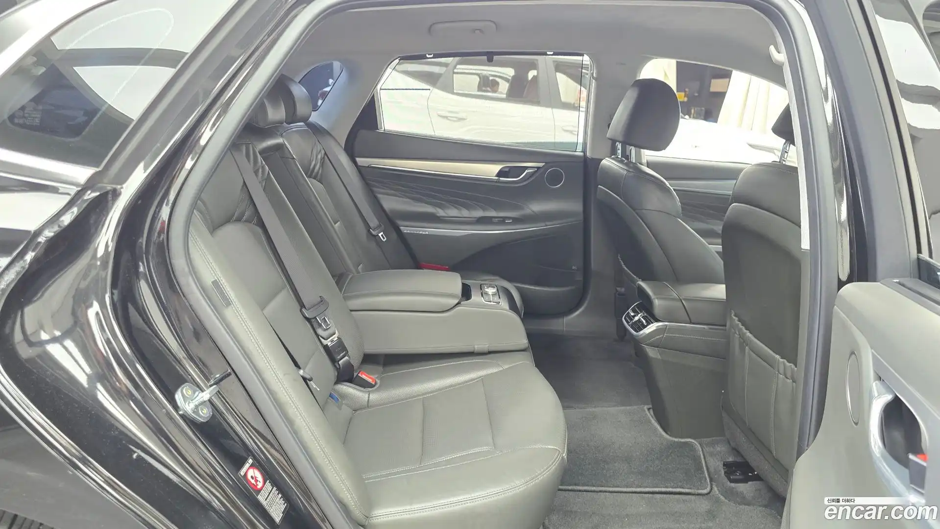 Grandeur Hyundai 2022.5-OPTION-015