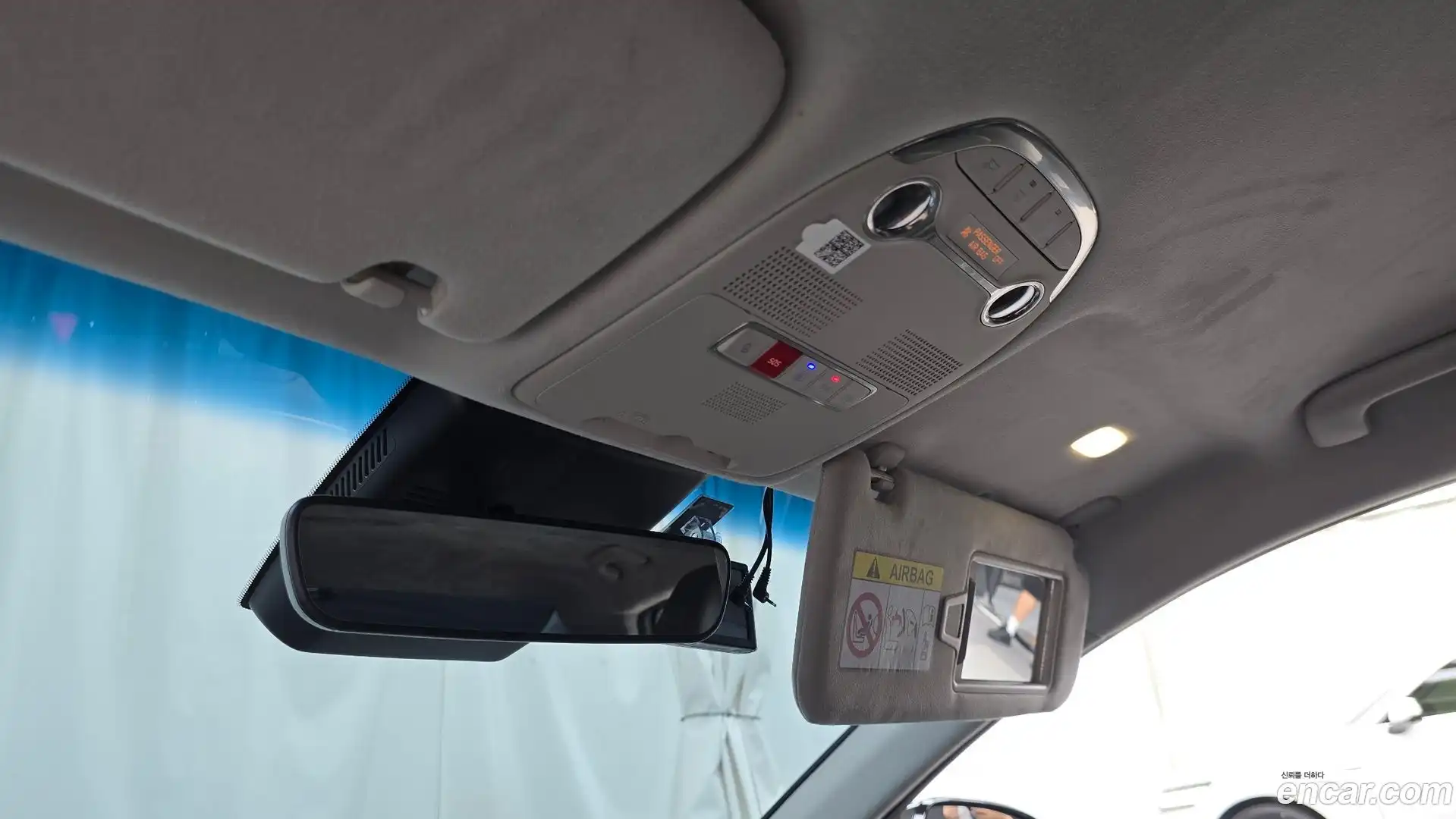 Grandeur Hyundai 2022.5-OPTION-021