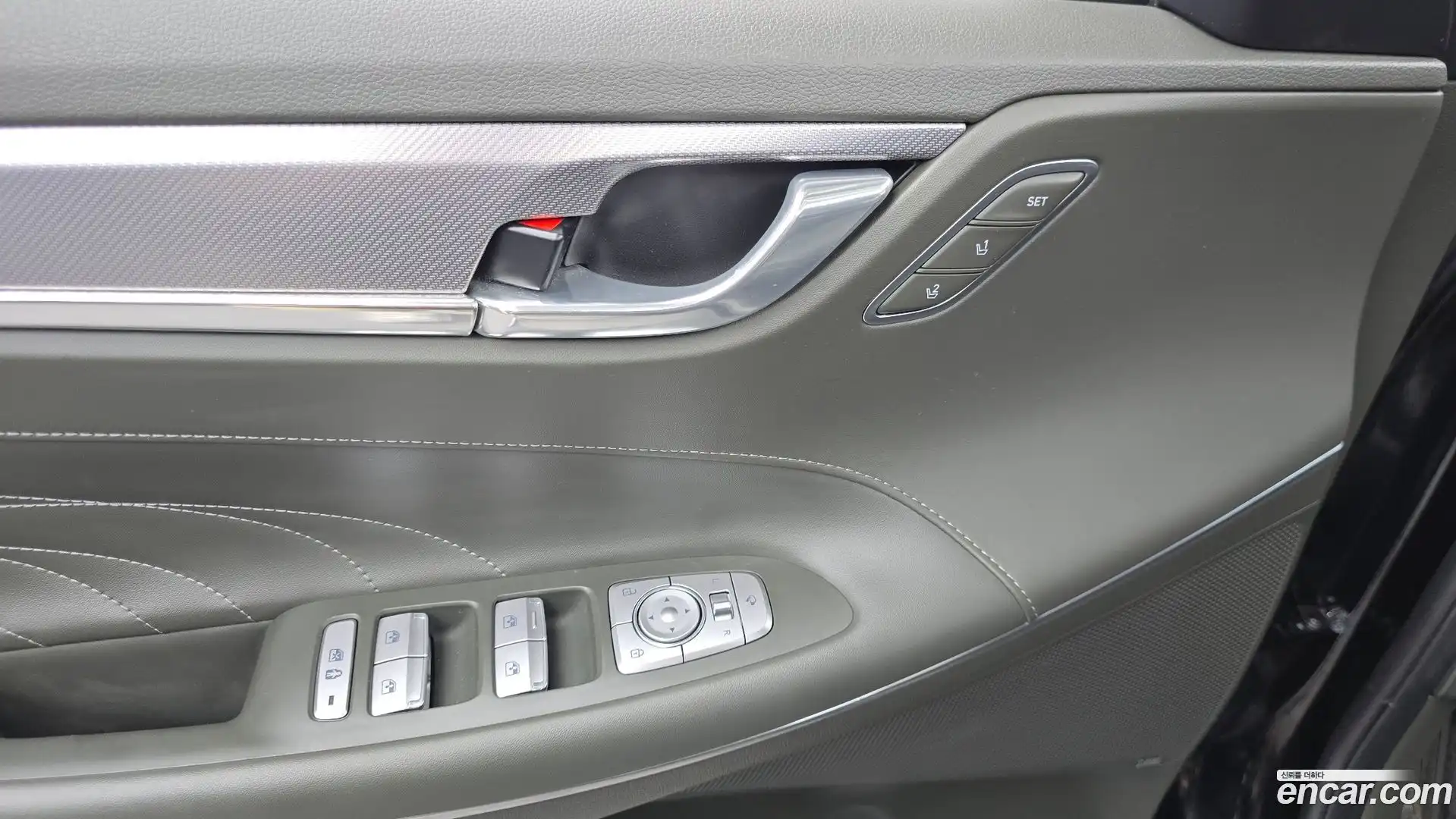 Grandeur Hyundai 2022.5-OPTION-043