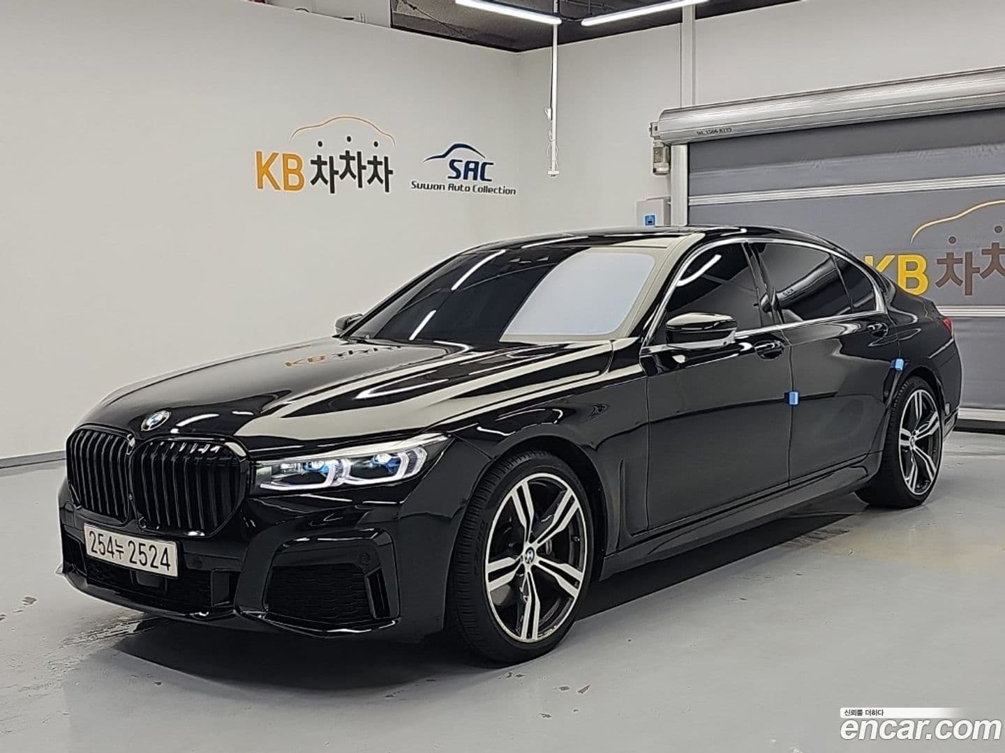 Main__Slider__Photo:7-Series BMW 2015.9-0
