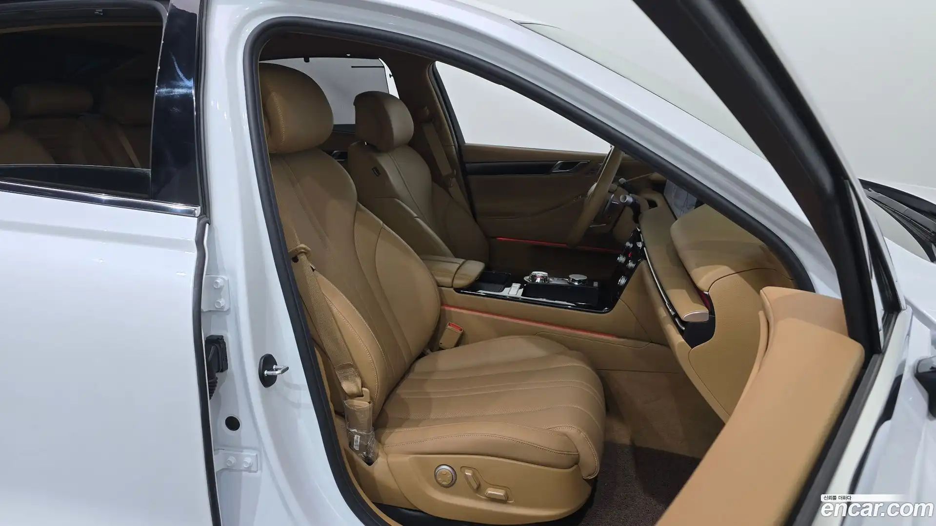 G80 Genesis 2024.7-INNER-036