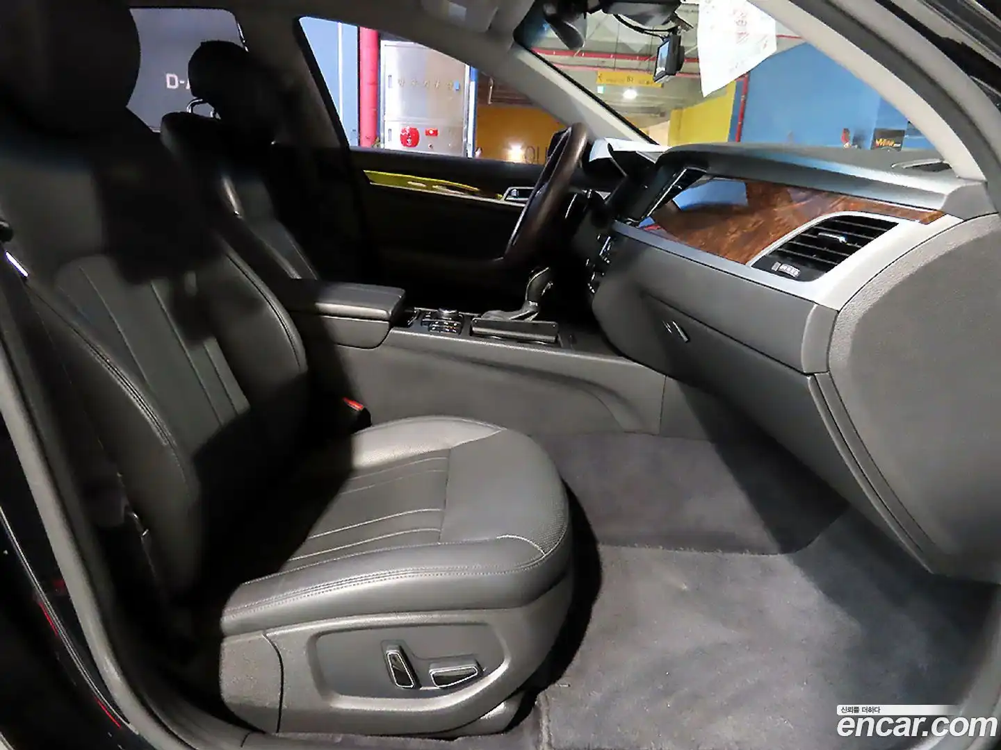 Genesis Hyundai 2014.10-INNER-008