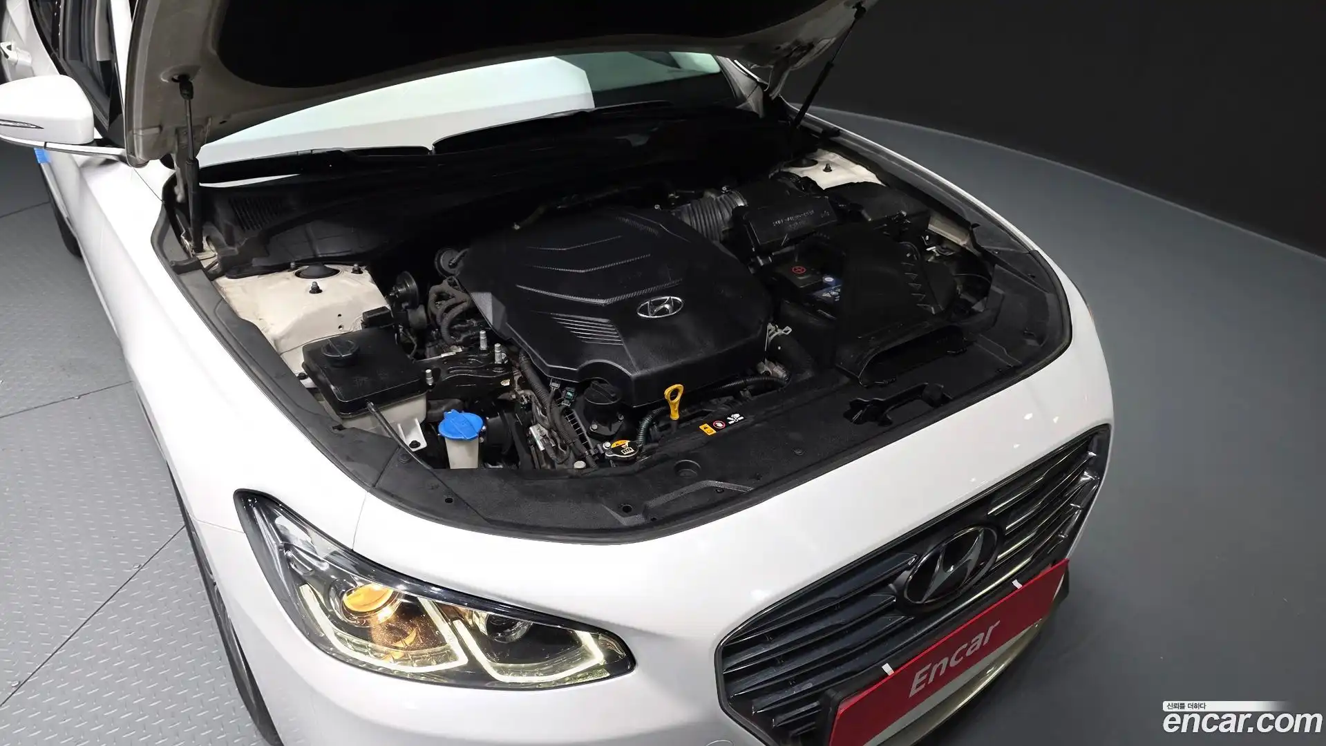 Grandeur Hyundai 2017.6-OUTER-006