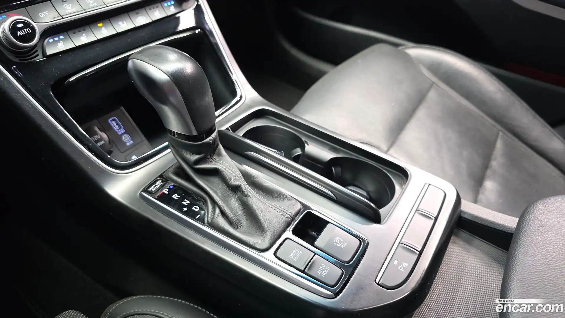 Grandeur Hyundai 2017.6-INNER-009