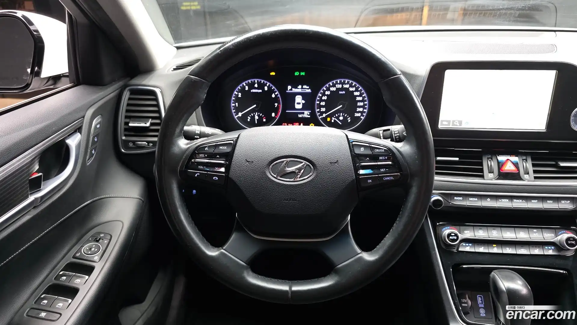 Grandeur Hyundai 2017.6-OPTION-017