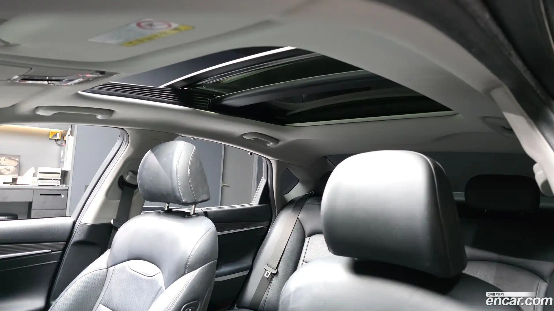 Grandeur Hyundai 2017.6-OPTION-022