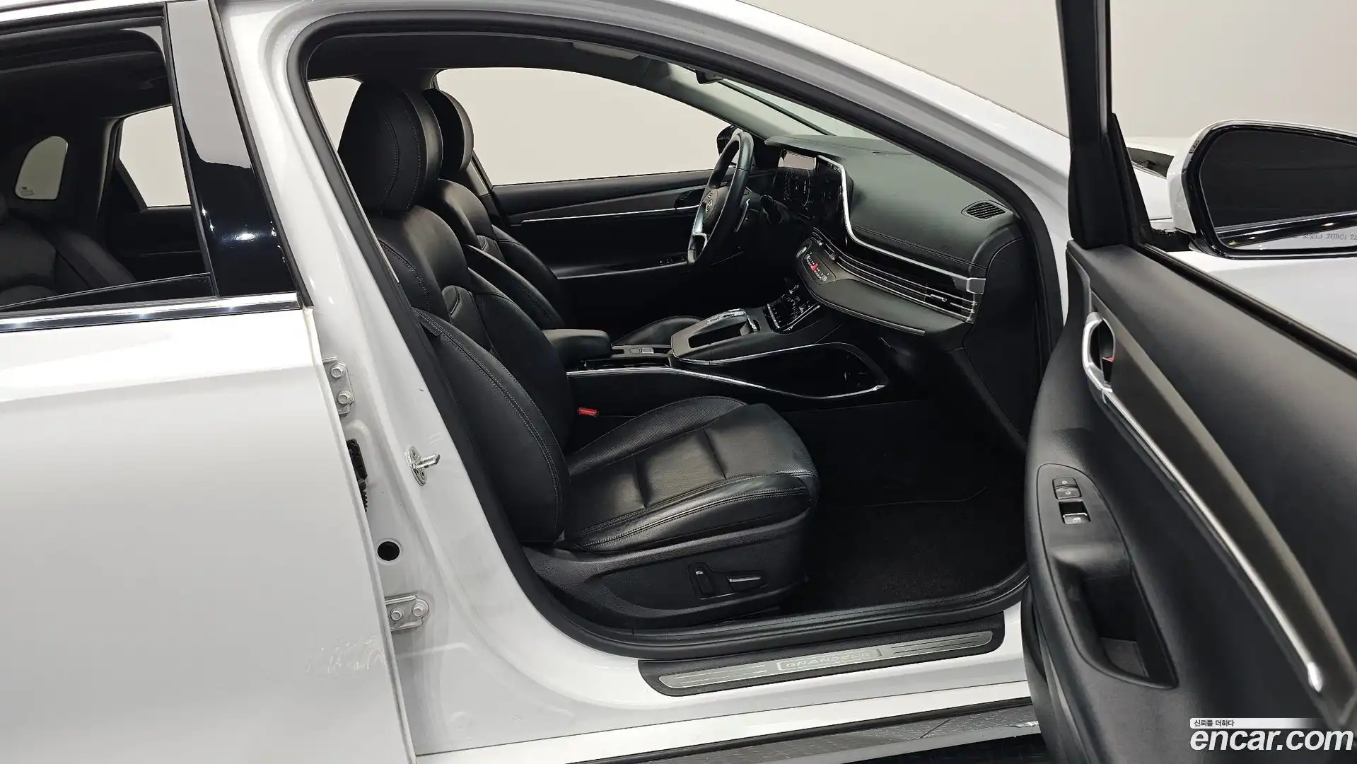 Grandeur Hyundai 2022.5-INNER-036