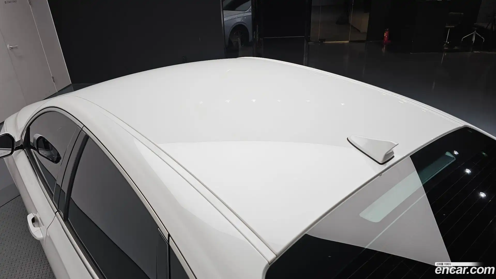 Grandeur Hyundai 2022.5-OPTION-047