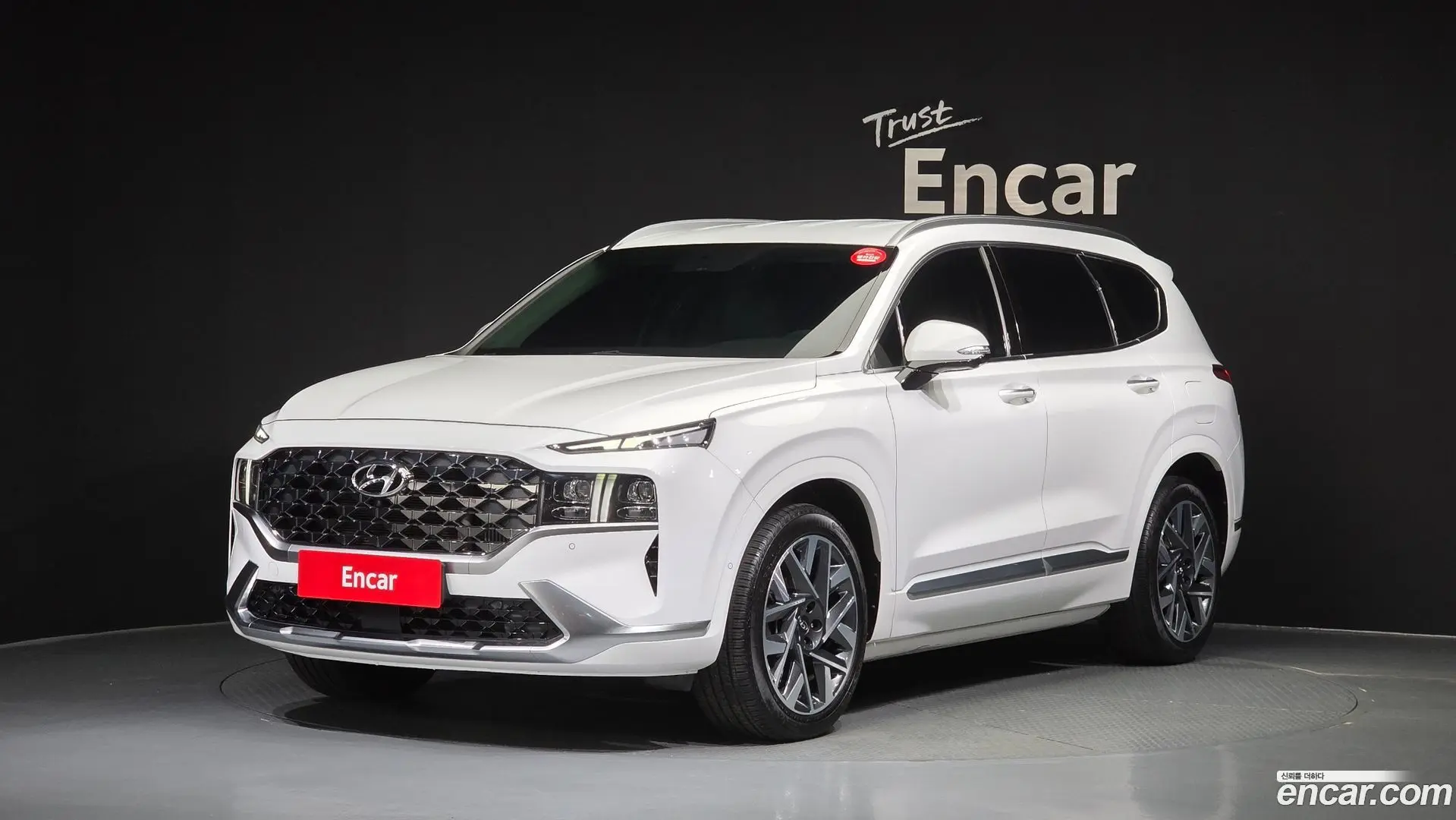 Main__Slider__Photo:Santafe Hyundai 2020.10-0