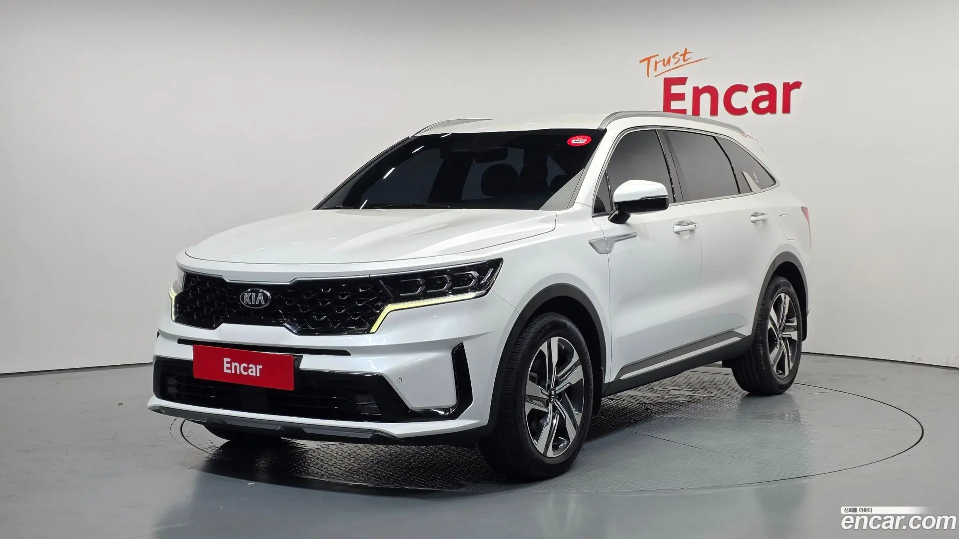 Main__Slider__Photo:Sorento Kia 2021.4-0