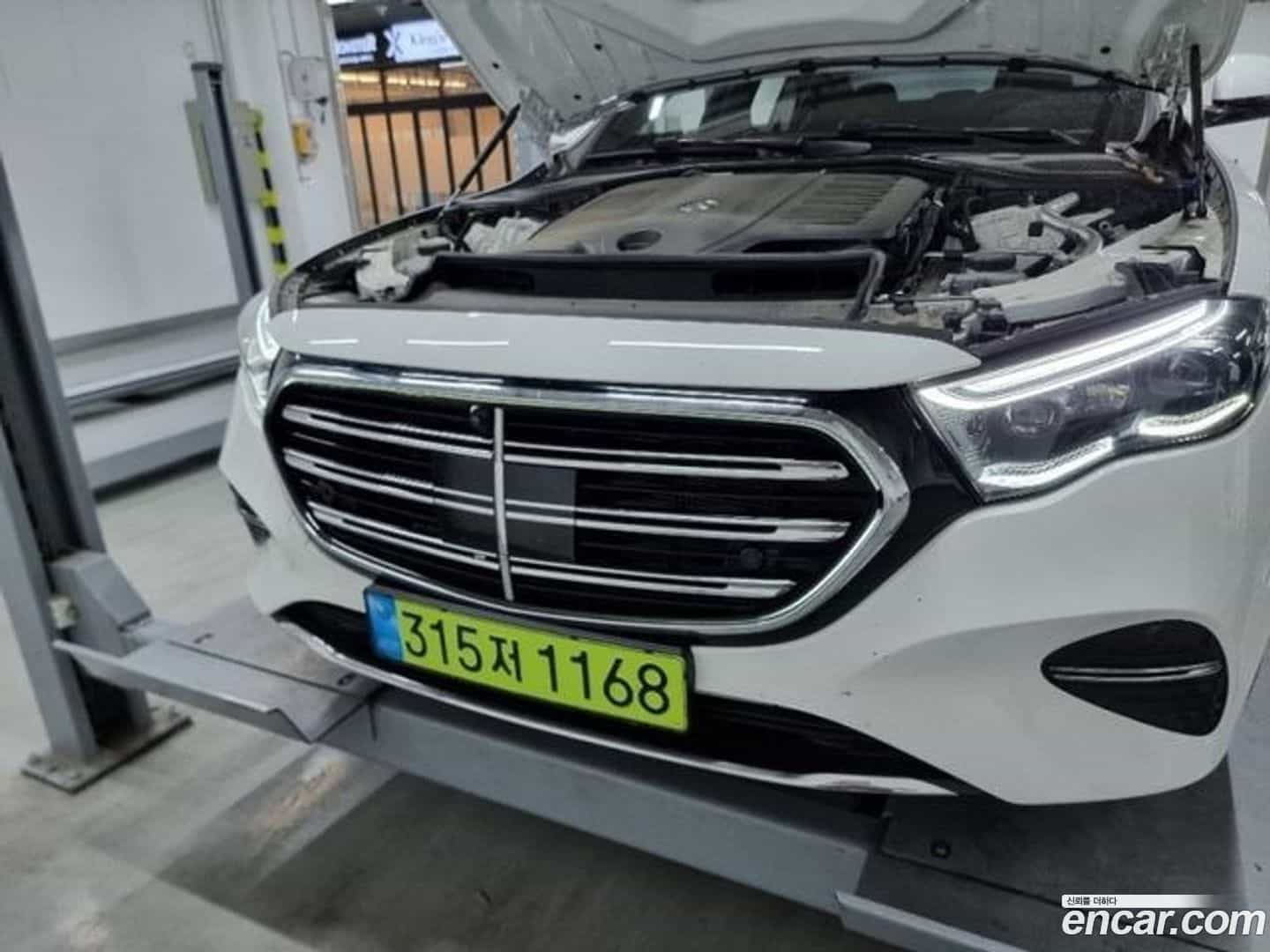 E-Class Mercedes-Benz 2024.8-OUTER-001