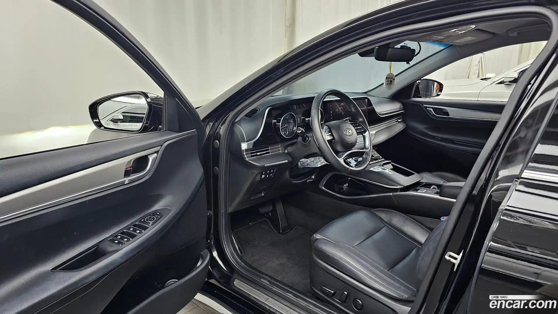 Grandeur Hyundai 2021.2-INNER-010
