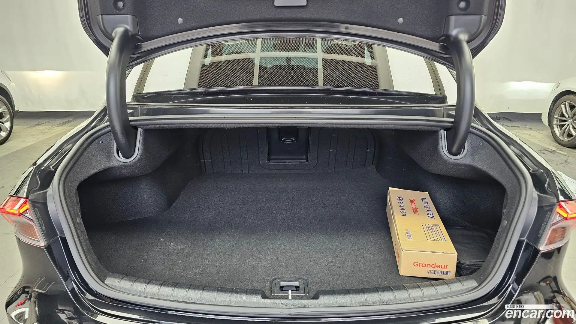 Grandeur Hyundai 2021.2-OPTION-024
