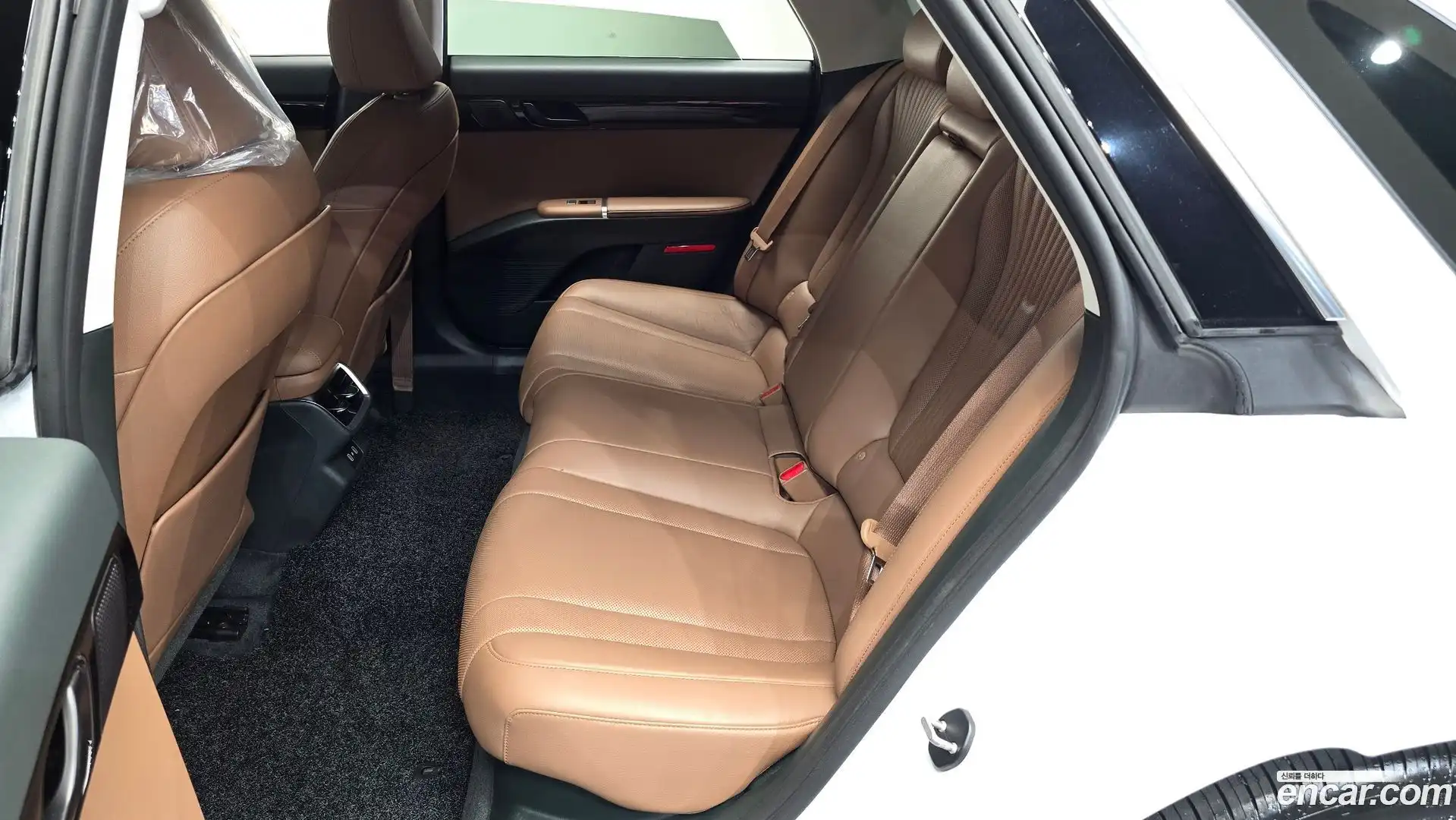 Grandeur Hyundai 2023.8-OPTION-015