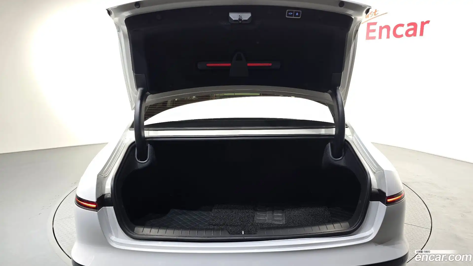 Grandeur Hyundai 2023.8-OPTION-021