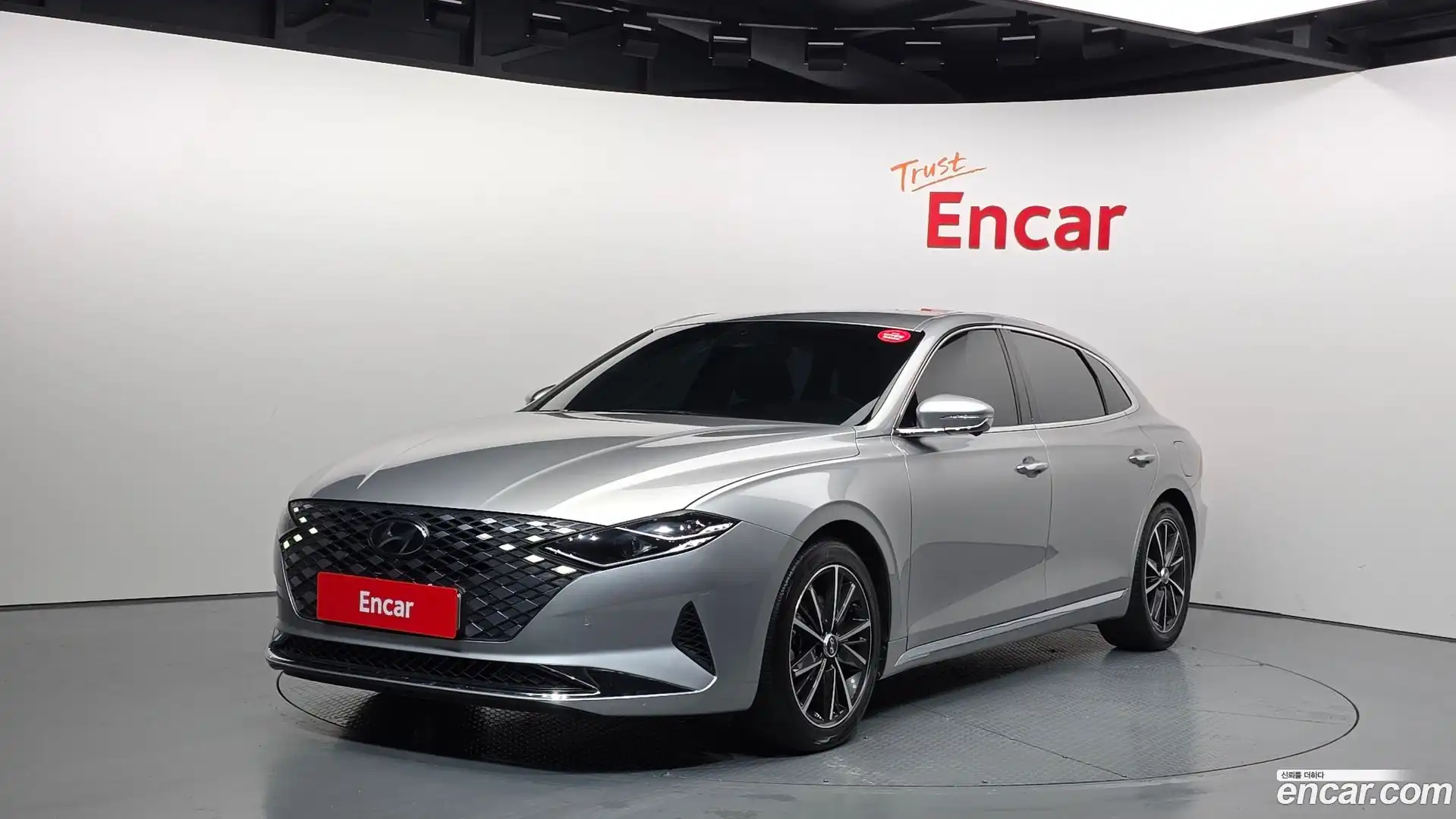 Grandeur Hyundai 2020.11-OUTER-001