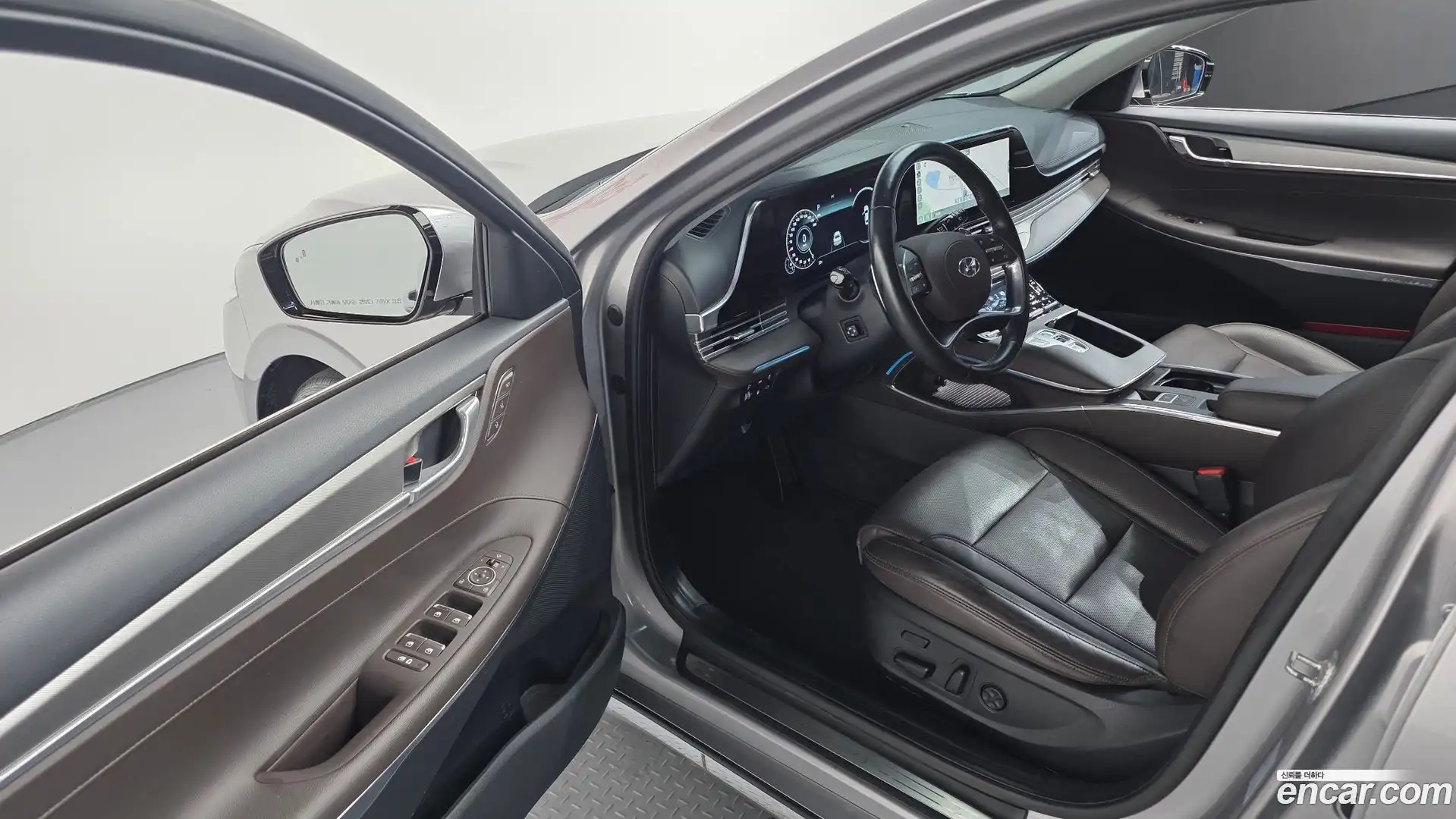 Grandeur Hyundai 2020.11-OPTION-015
