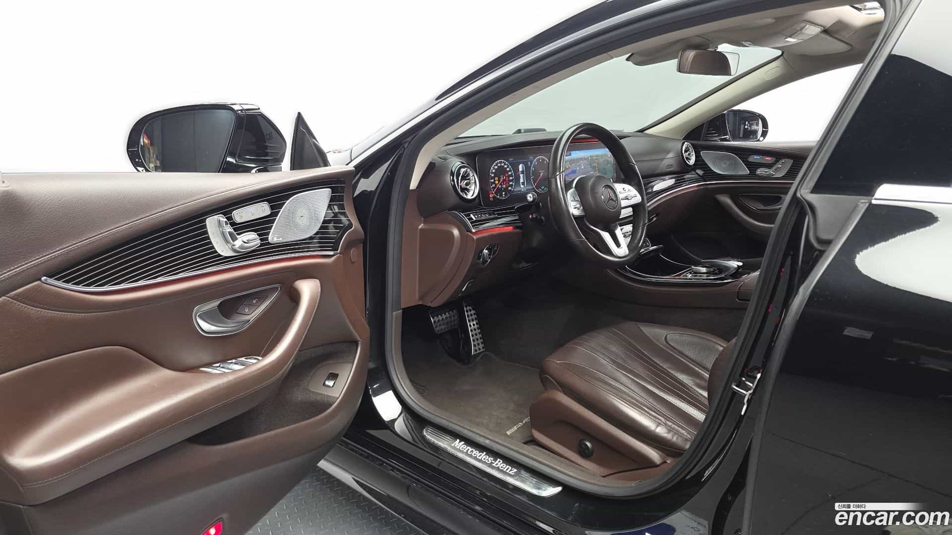 CLS-Class Mercedes-Benz 2019.10-INNER-010