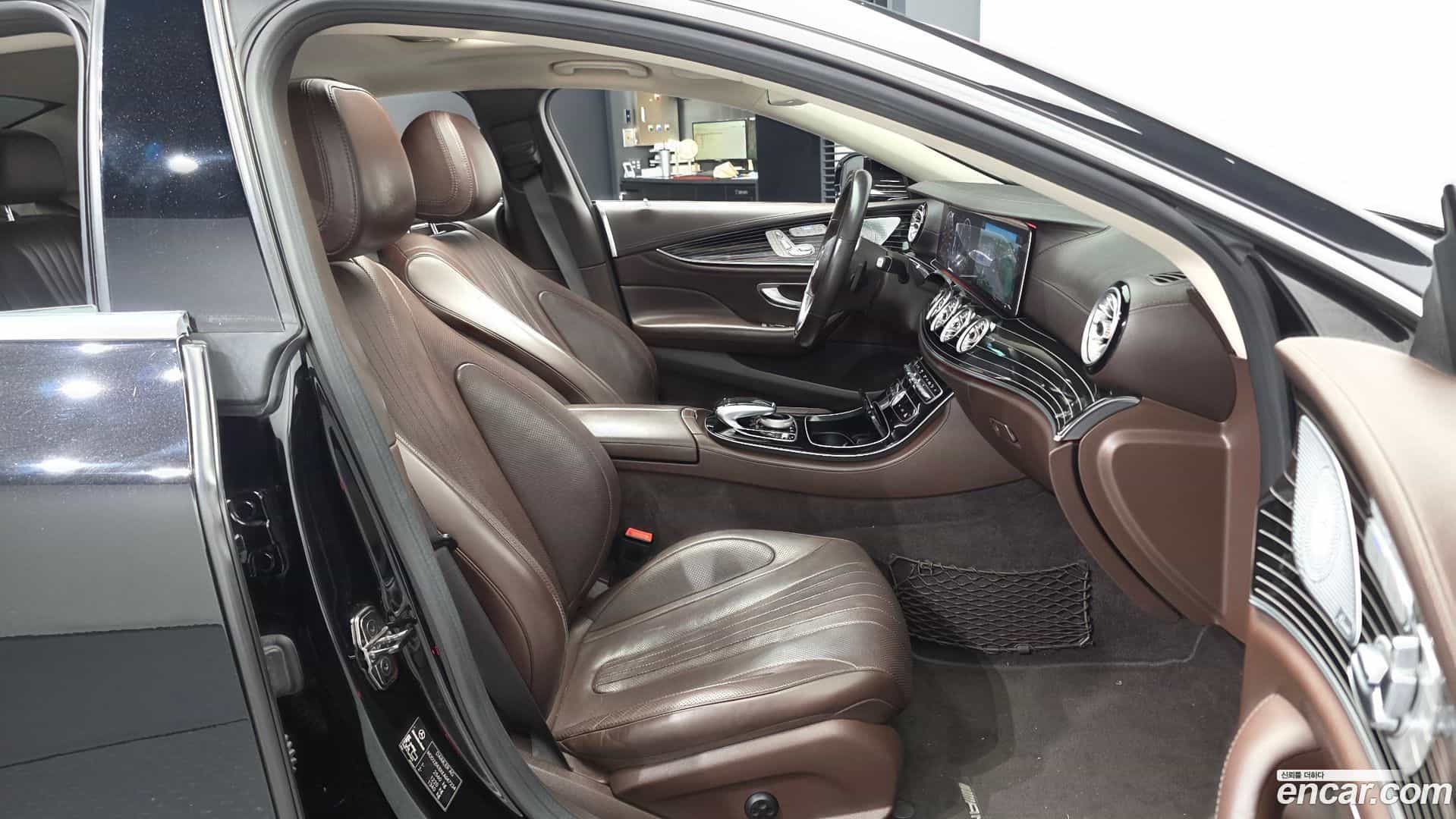 CLS-Class Mercedes-Benz 2019.10-OPTION-015