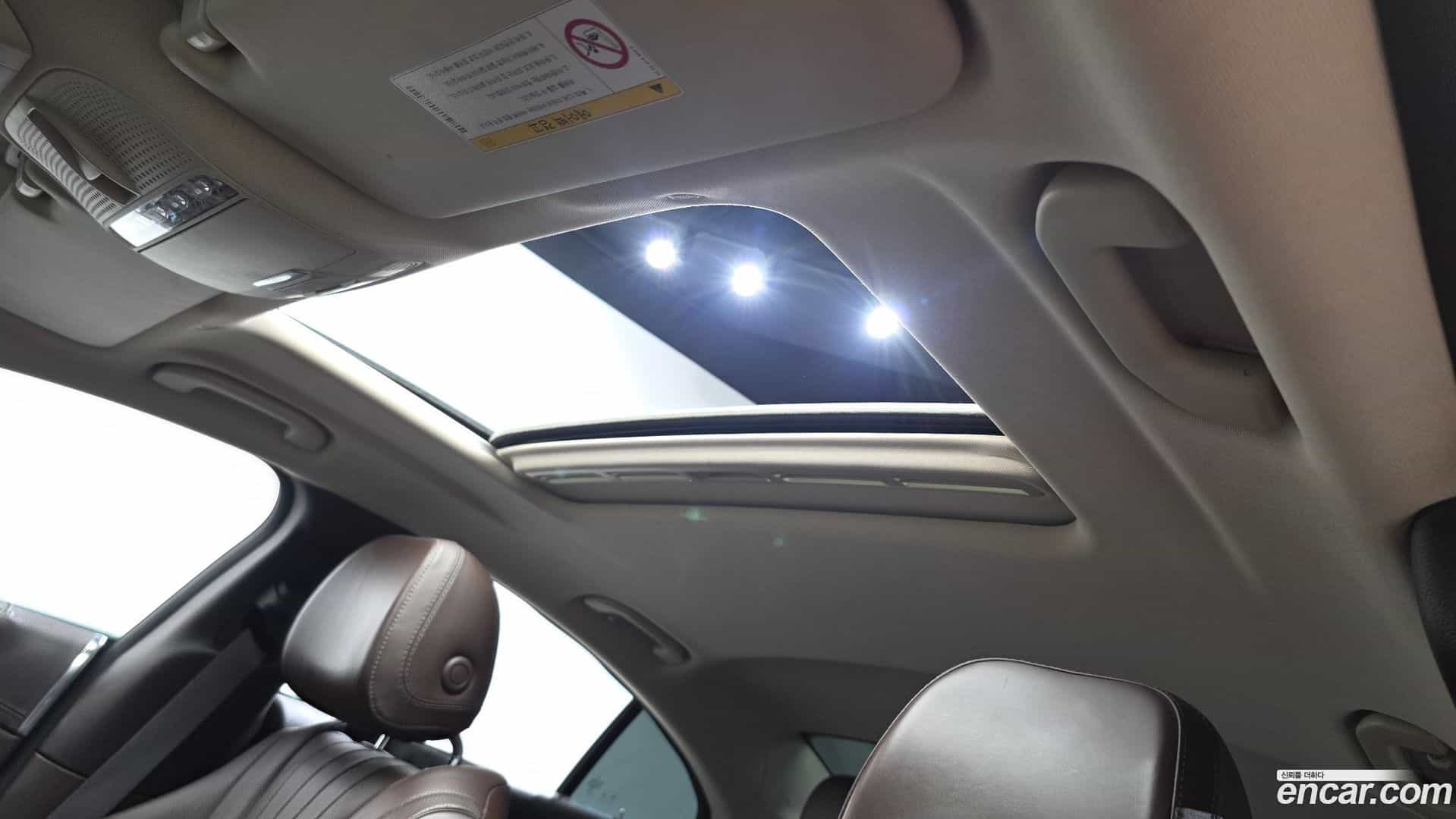 CLS-Class Mercedes-Benz 2019.10-OPTION-023