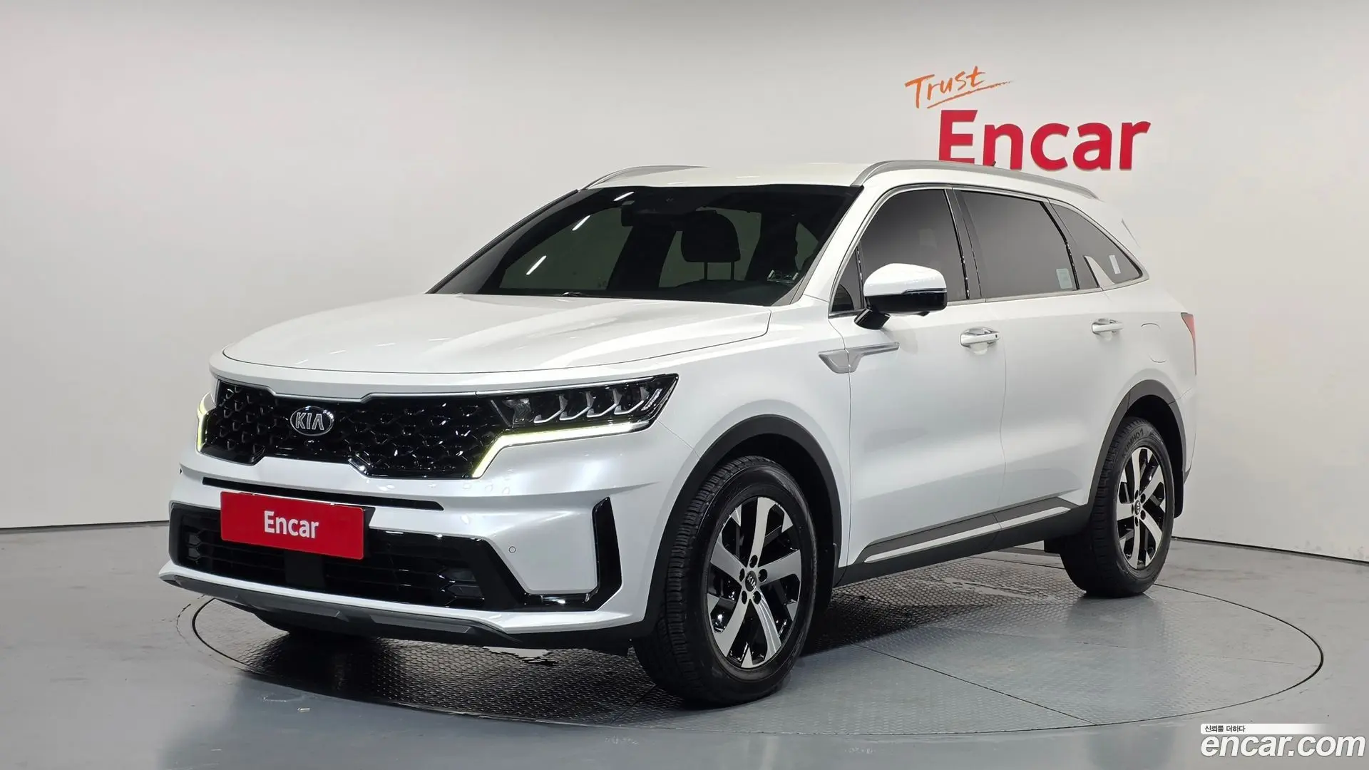 Main__Slider__Photo:Sorento Kia 2020.5-0