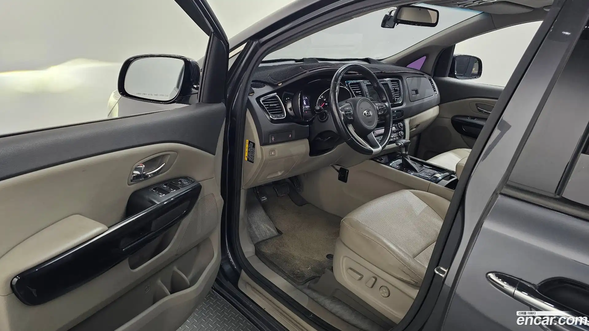 Canival Kia 2017.0-INNER-010