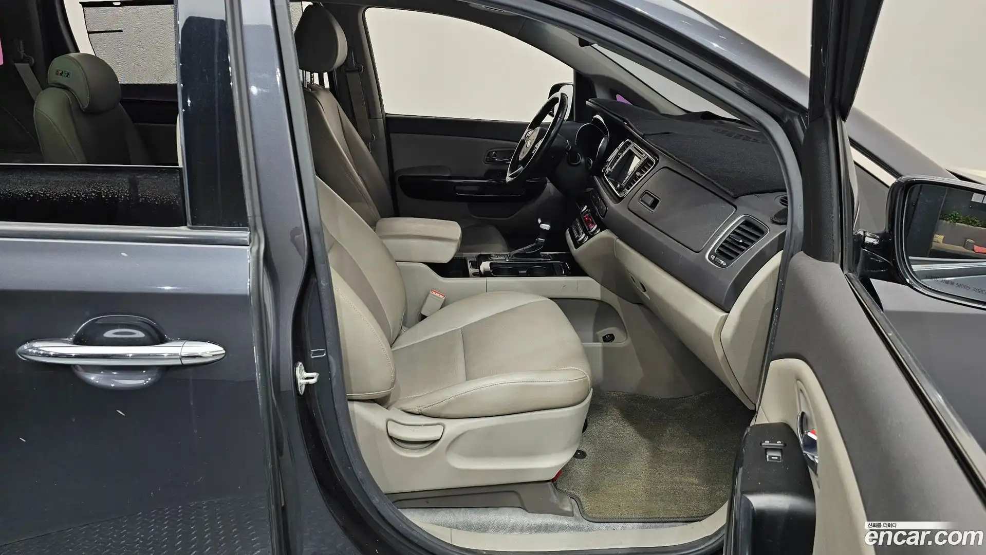 Canival Kia 2017.0-INNER-036