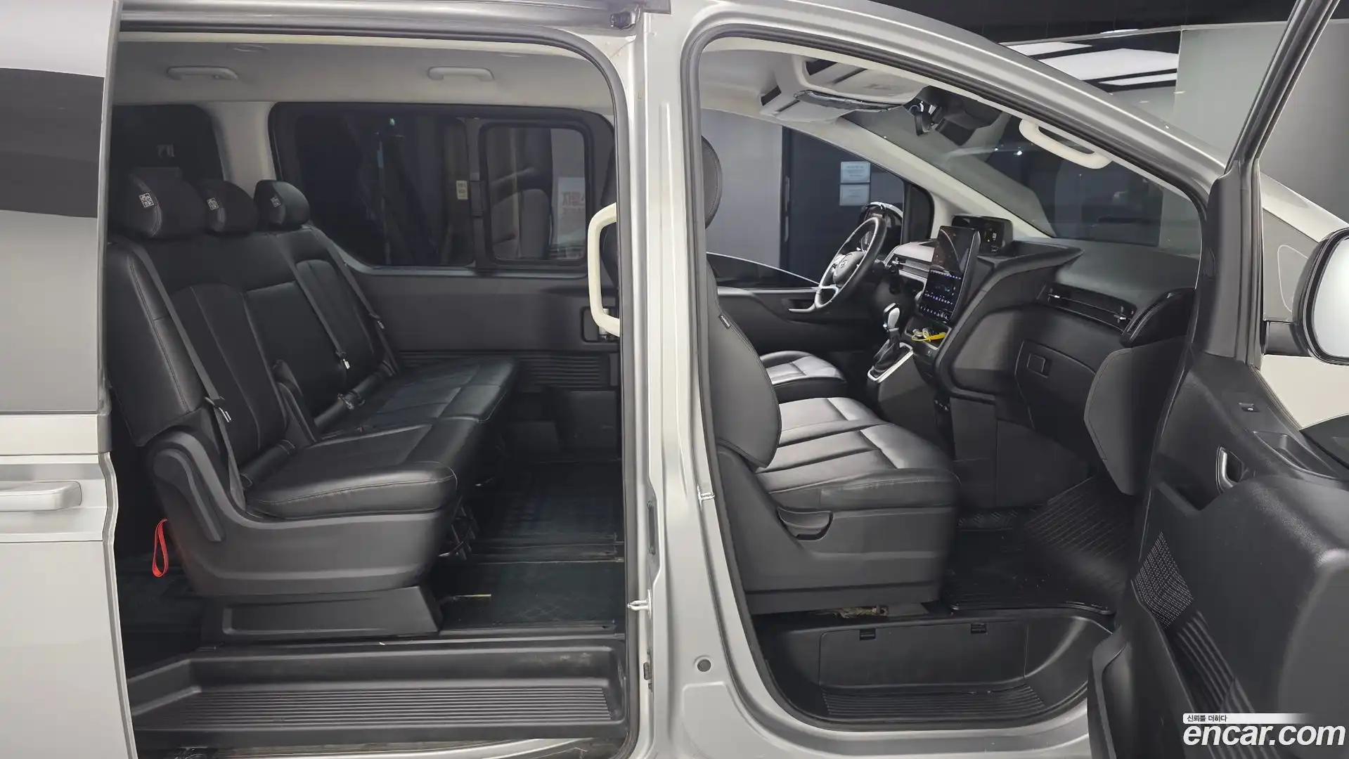 Staria Hyundai 2021.4-OPTION-022