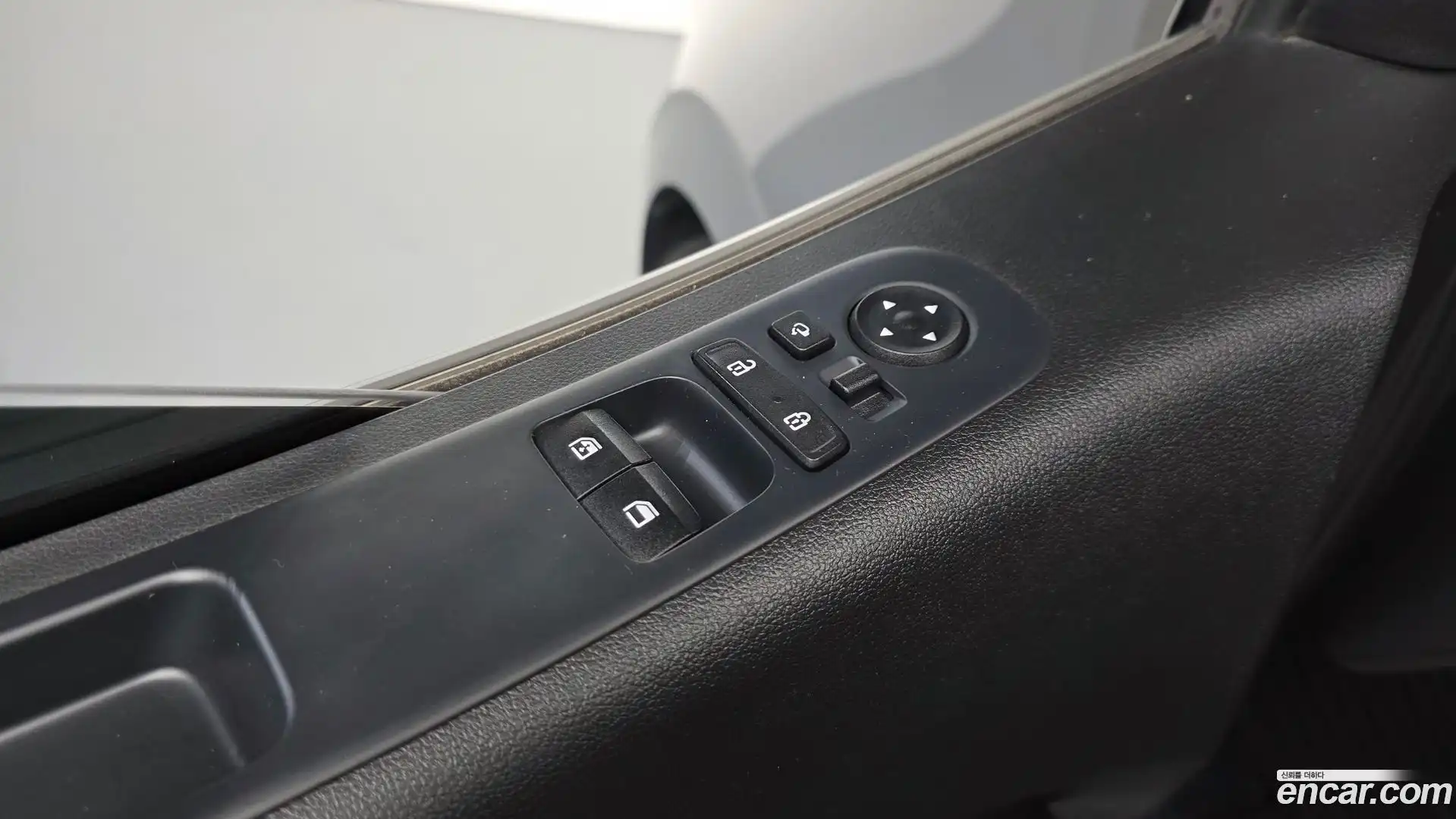 Staria Hyundai 2021.4-OPTION-023