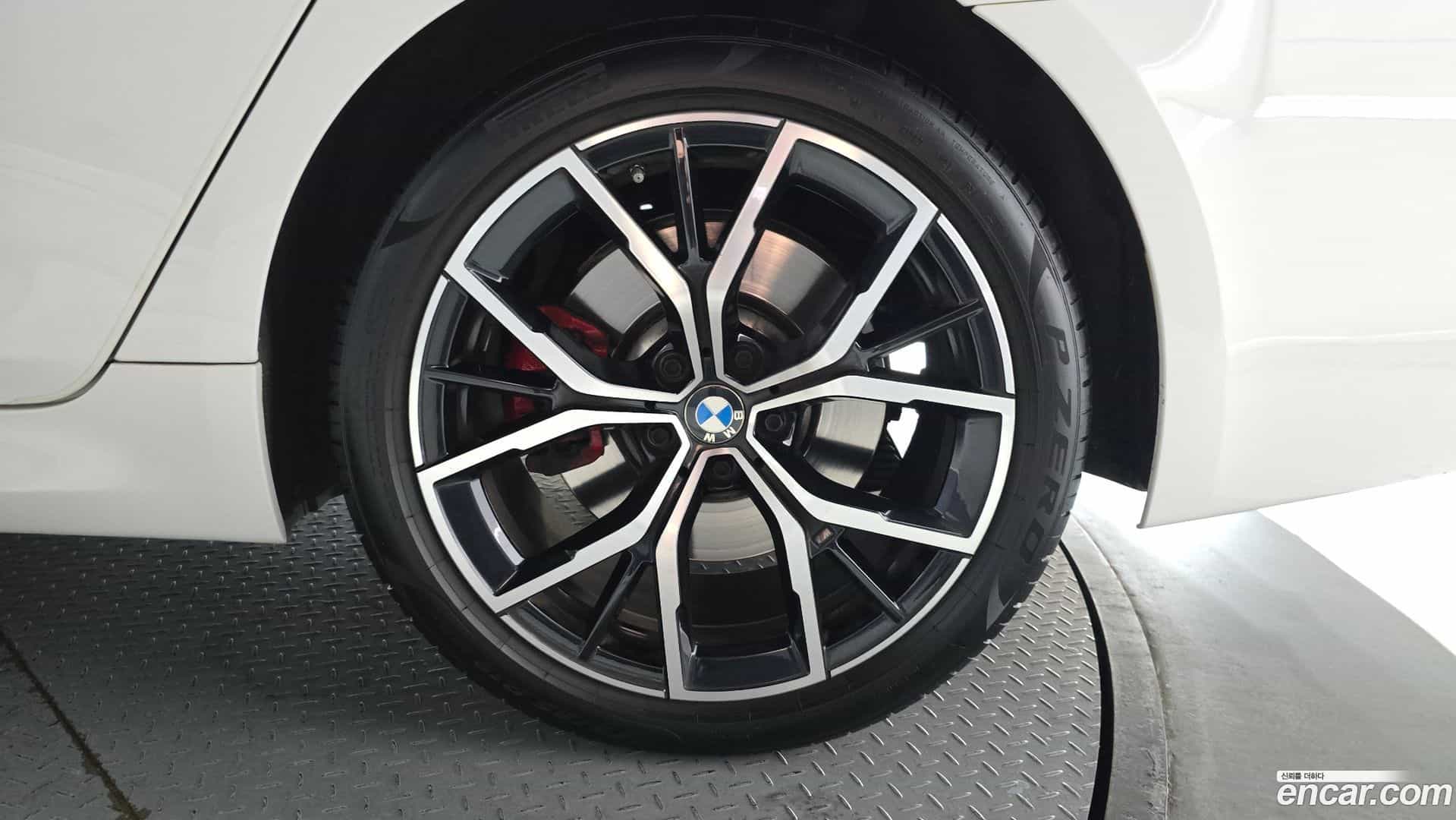5-Series BMW 2022.6-OUTER-031