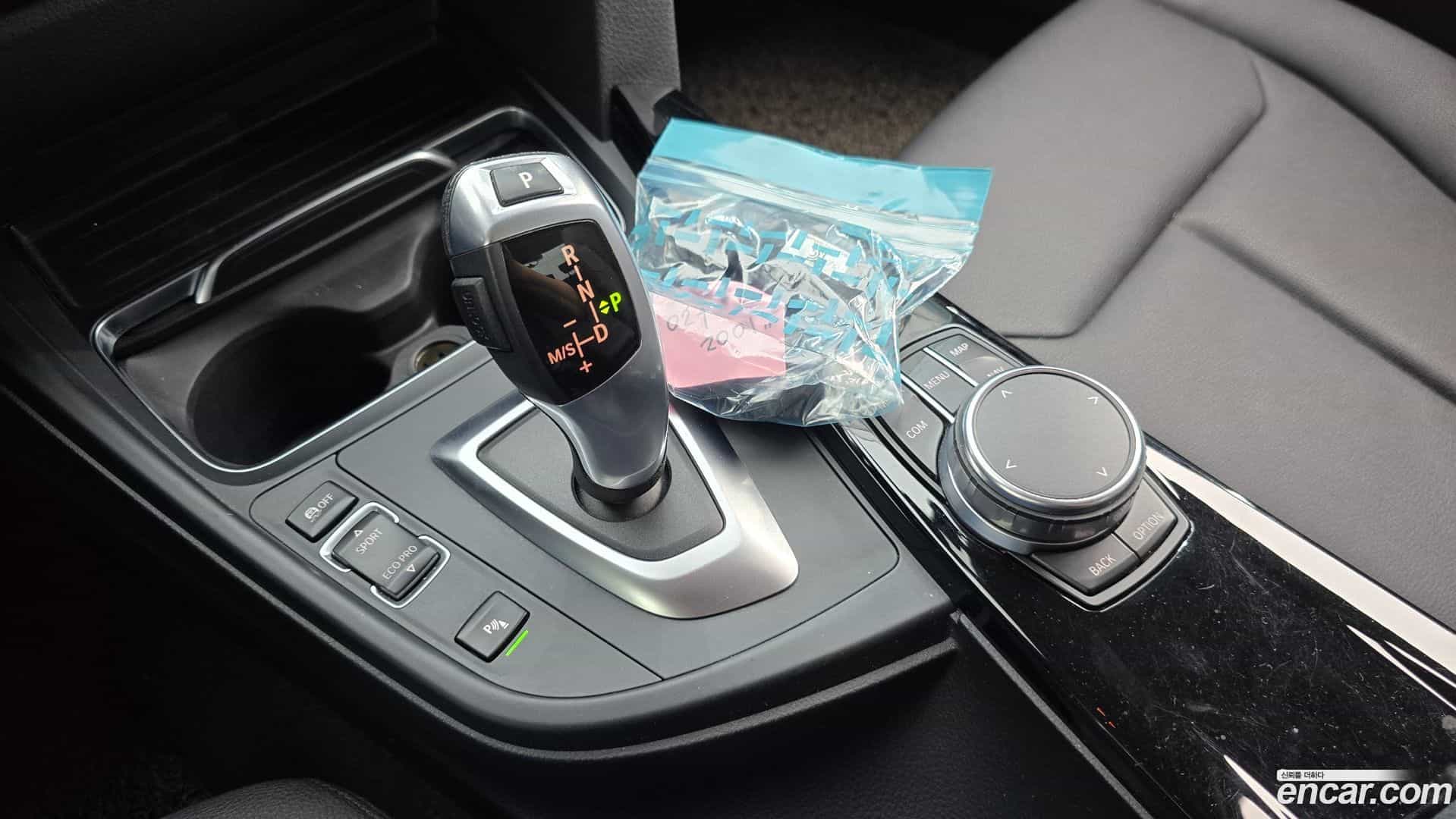3-Series BMW 2018.1-INNER-009