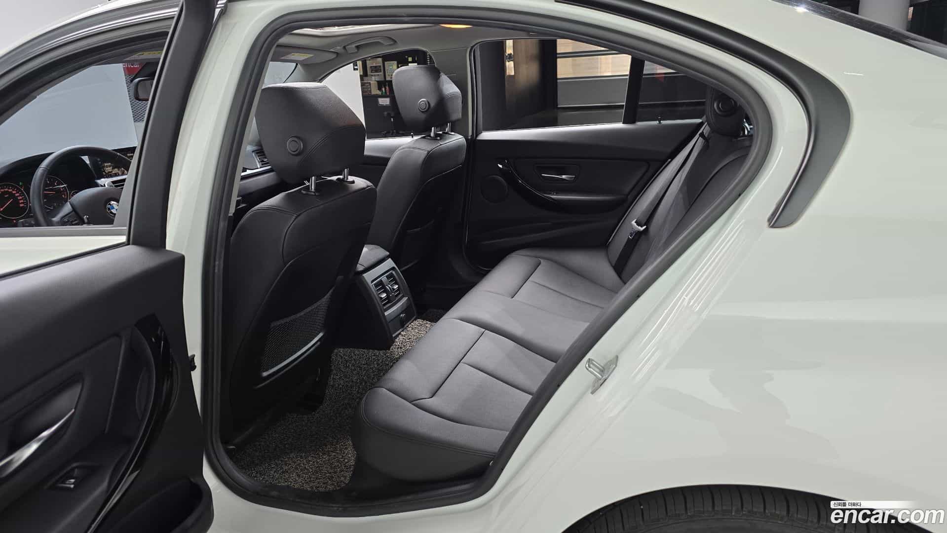 3-Series BMW 2018.1-OPTION-015