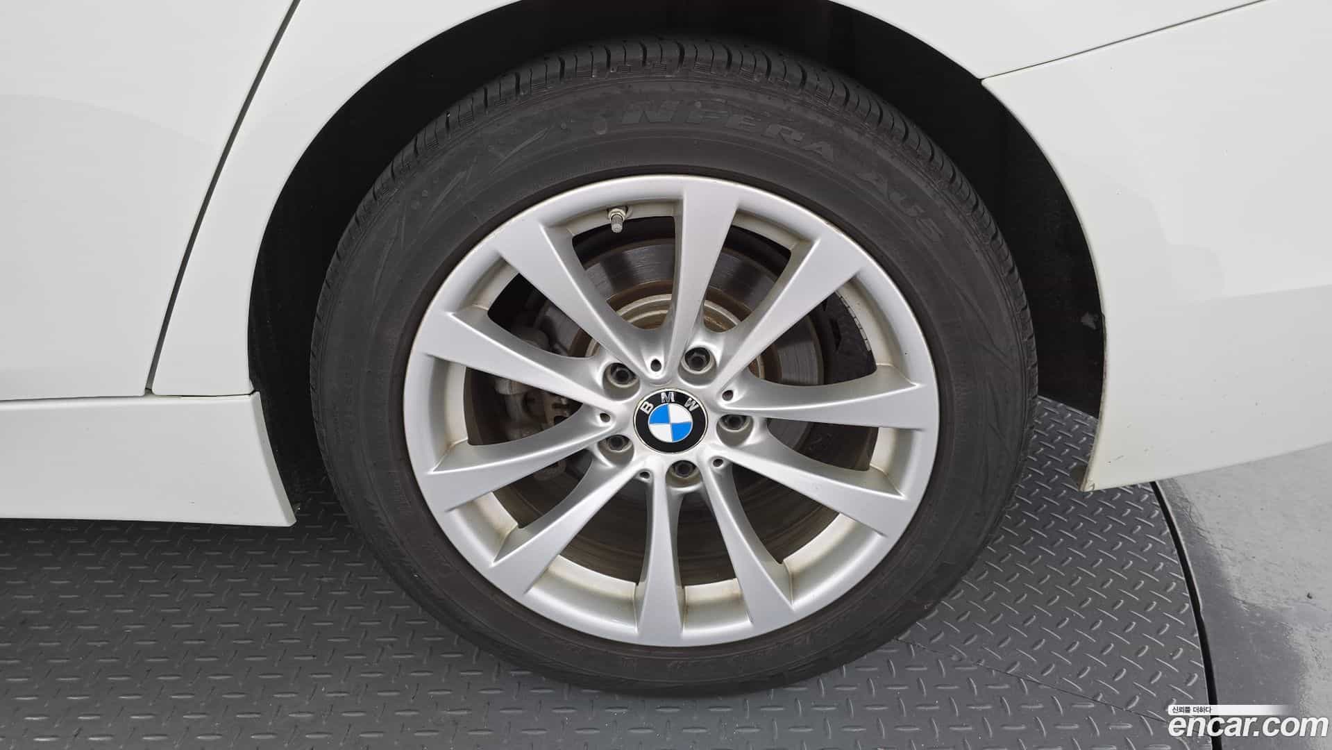 3-Series BMW 2018.1-OUTER-031