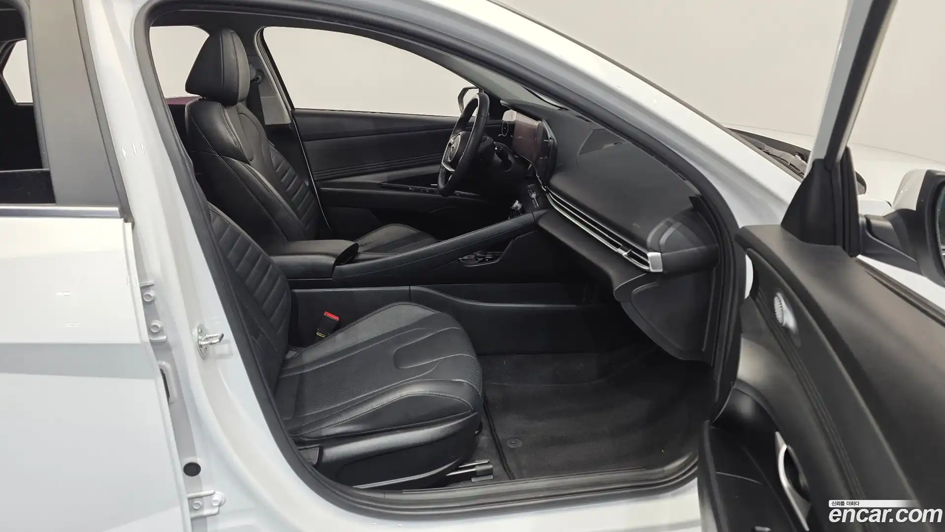 AVANTE Hyundai 2020.4-OPTION-015
