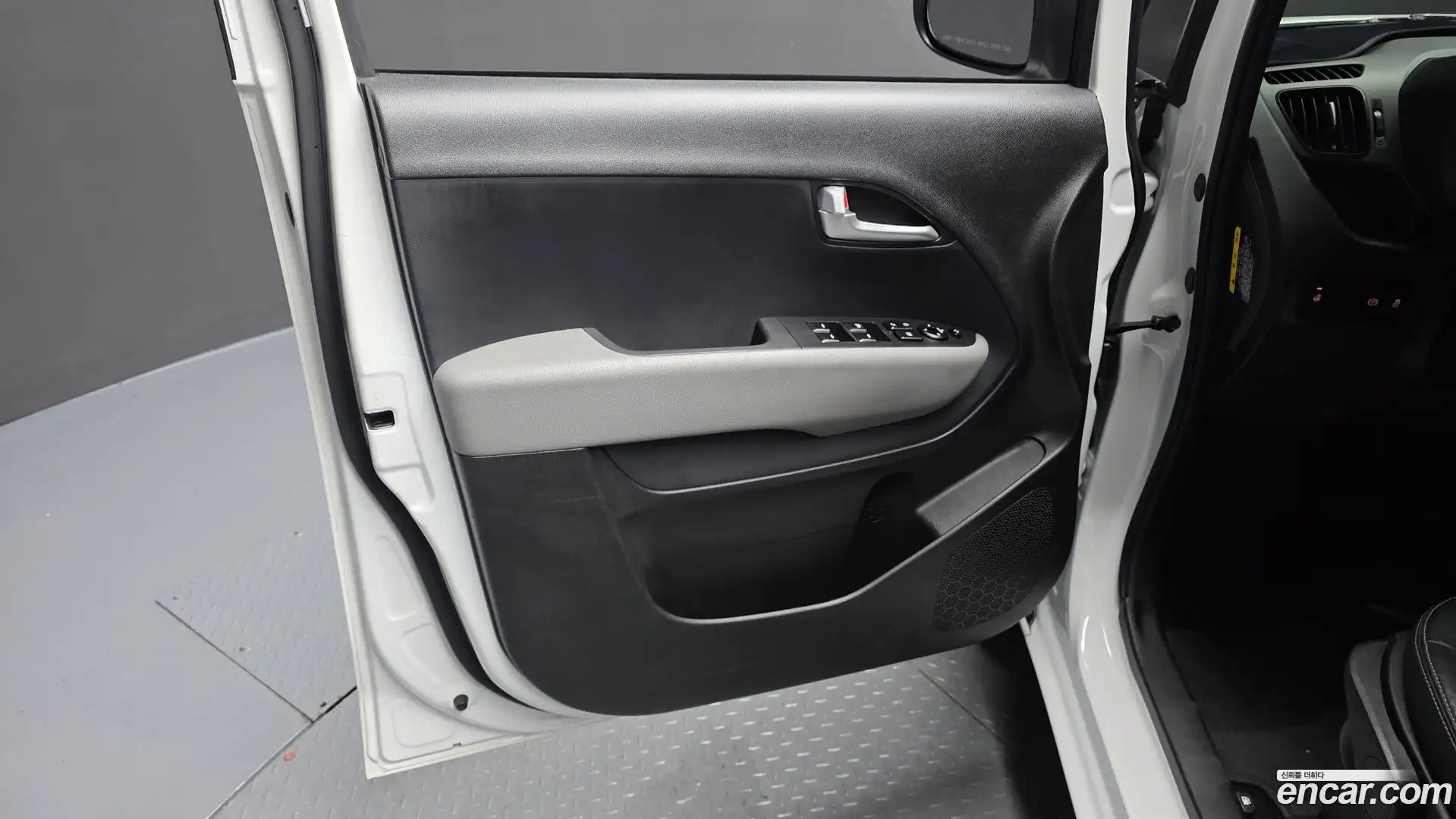 RAY Kia 2025.8-INNER-034