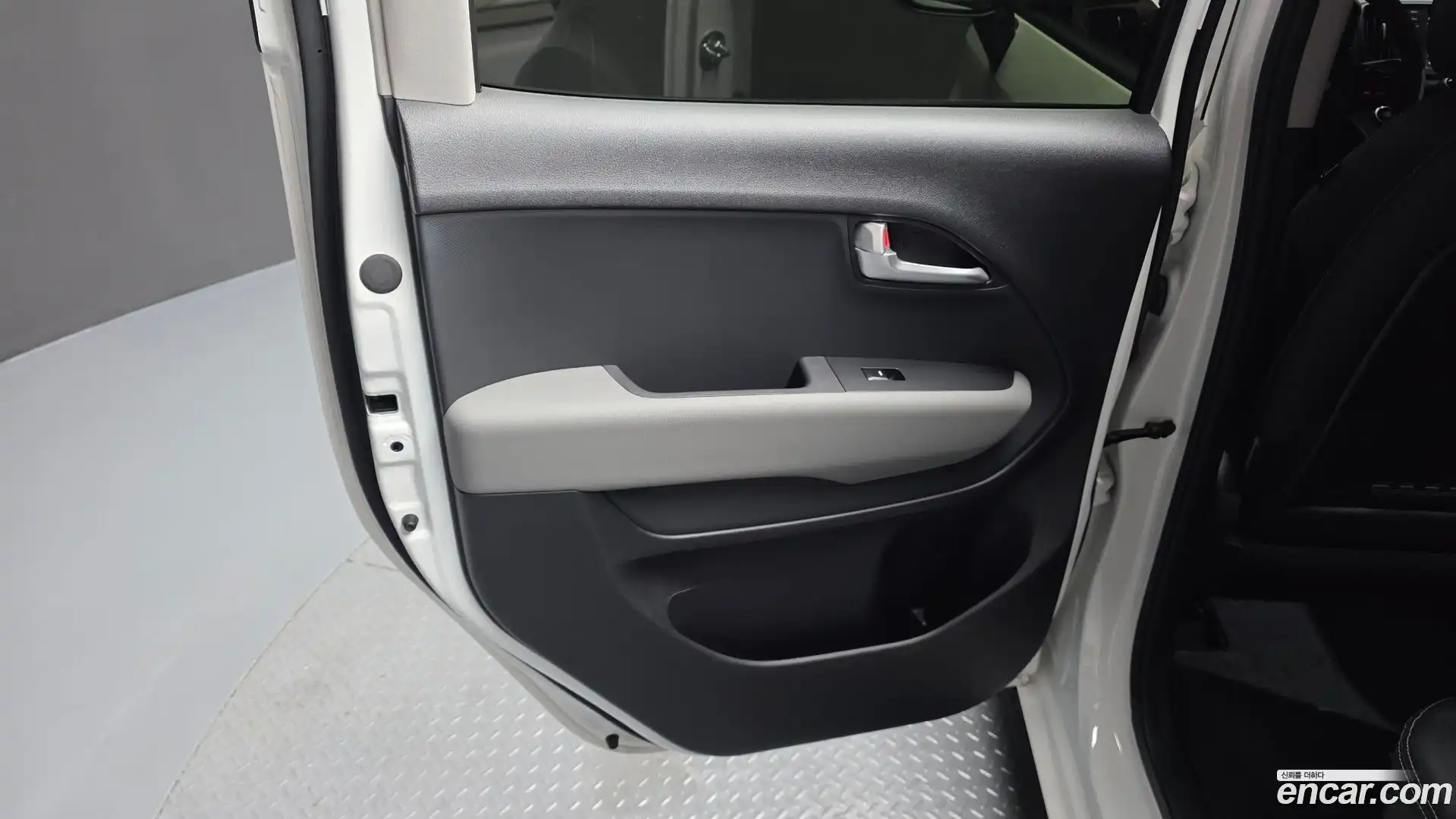 RAY Kia 2025.8-INNER-035
