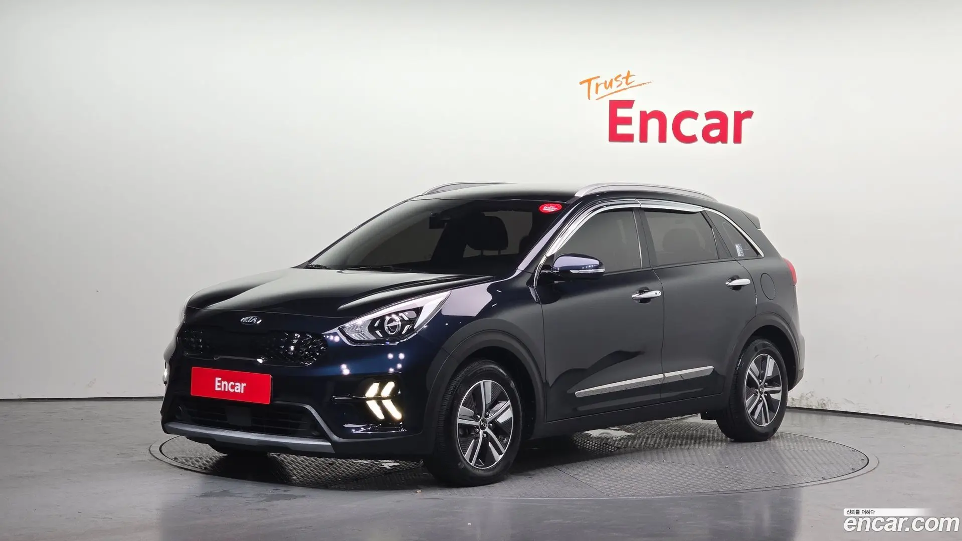 Main__Slider__Photo:Niro Kia 2021.4-0