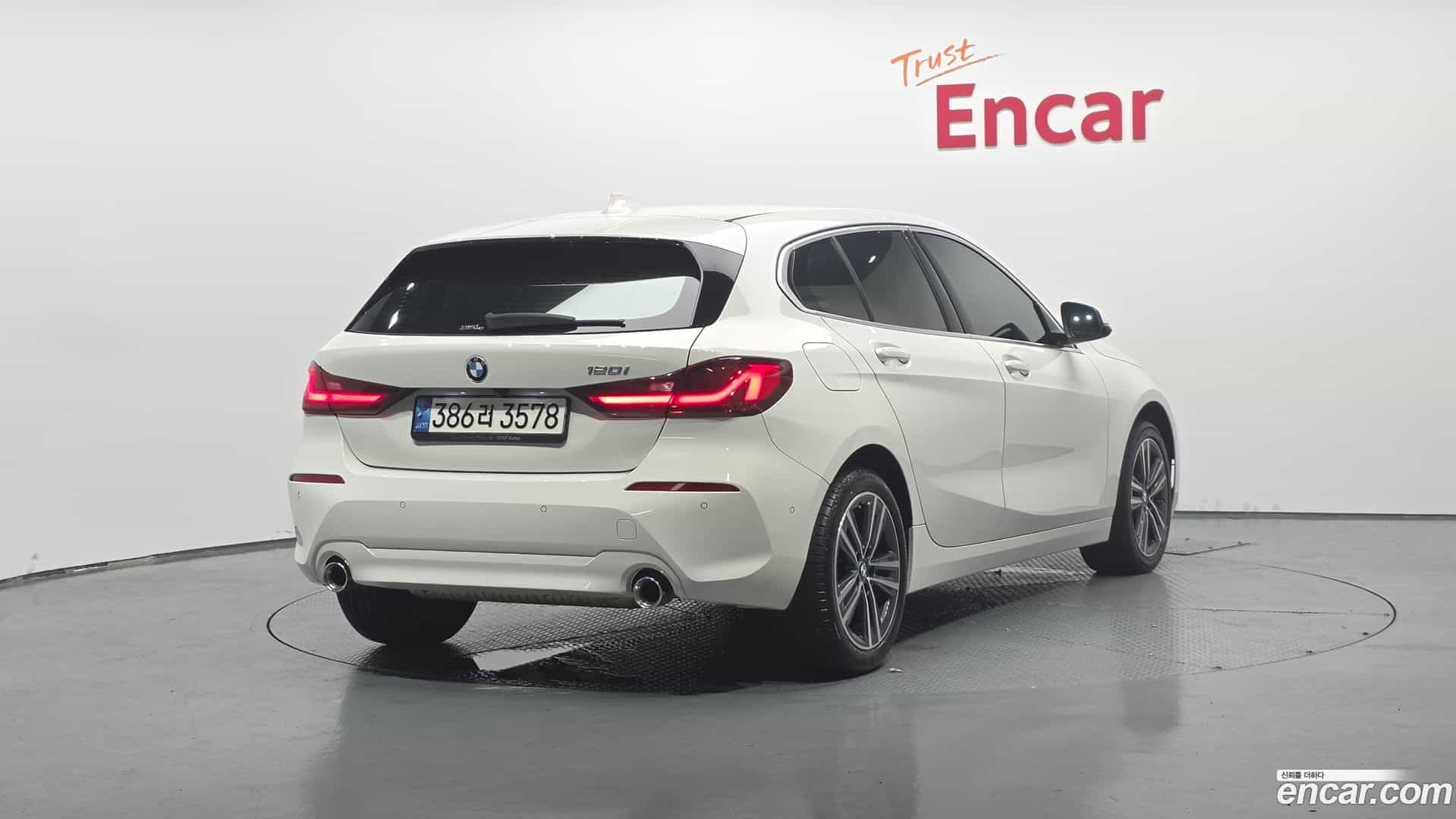 1-Series BMW 2021.10-OUTER-002