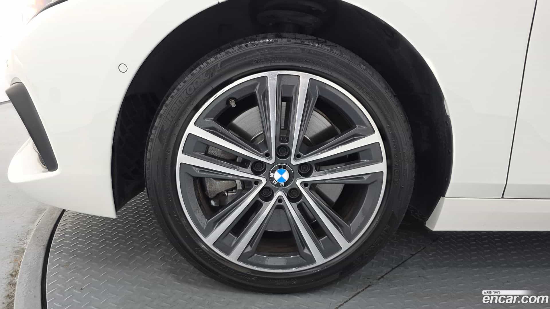 1-Series BMW 2021.10-OUTER-005