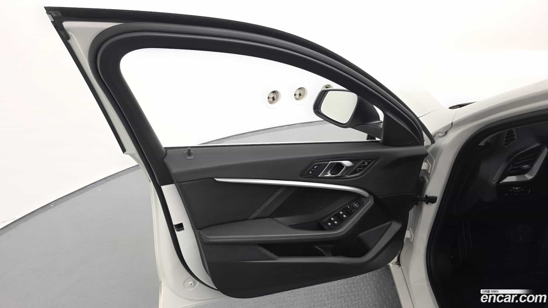 1-Series BMW 2021.10-INNER-034