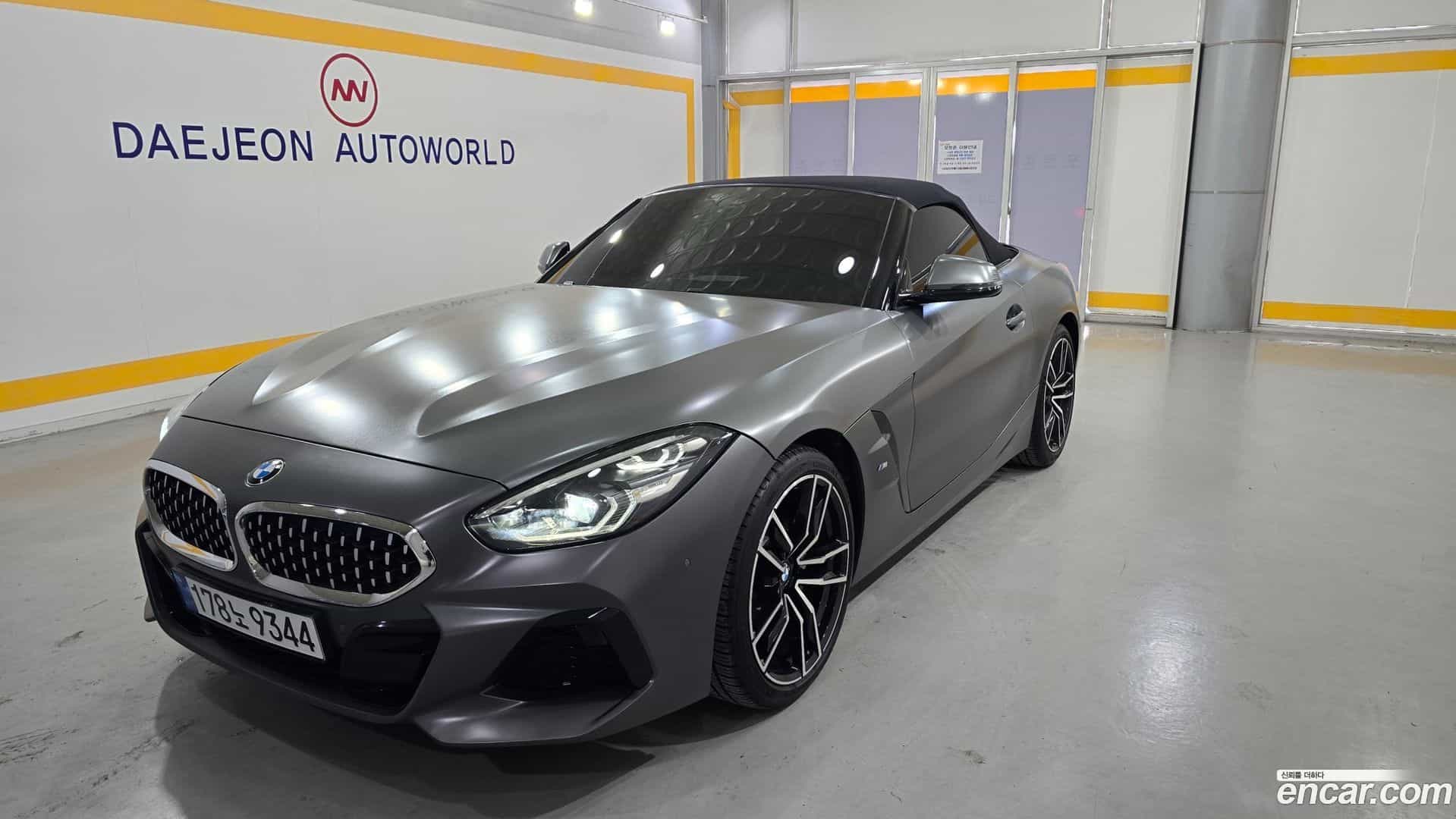 Z4 BMW 2019.4-OUTER-001