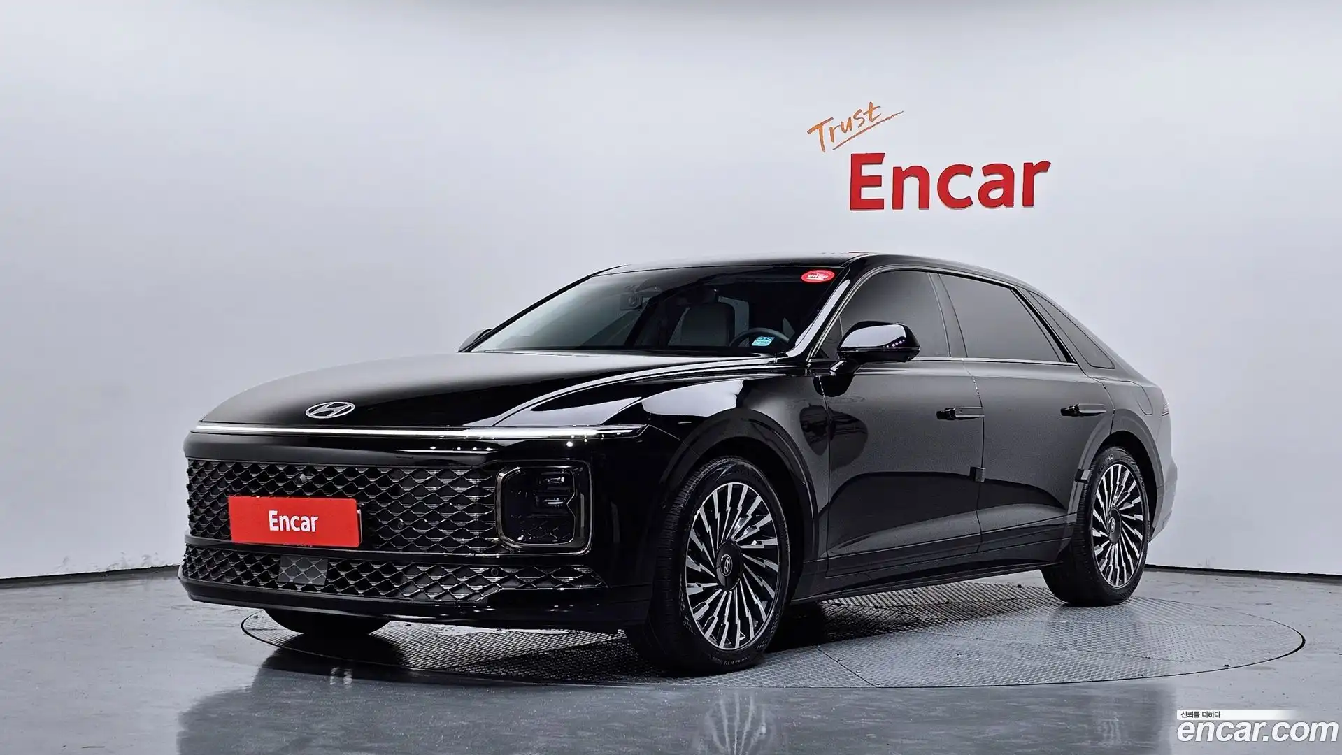 Grandeur Hyundai 2023.4-OUTER-001