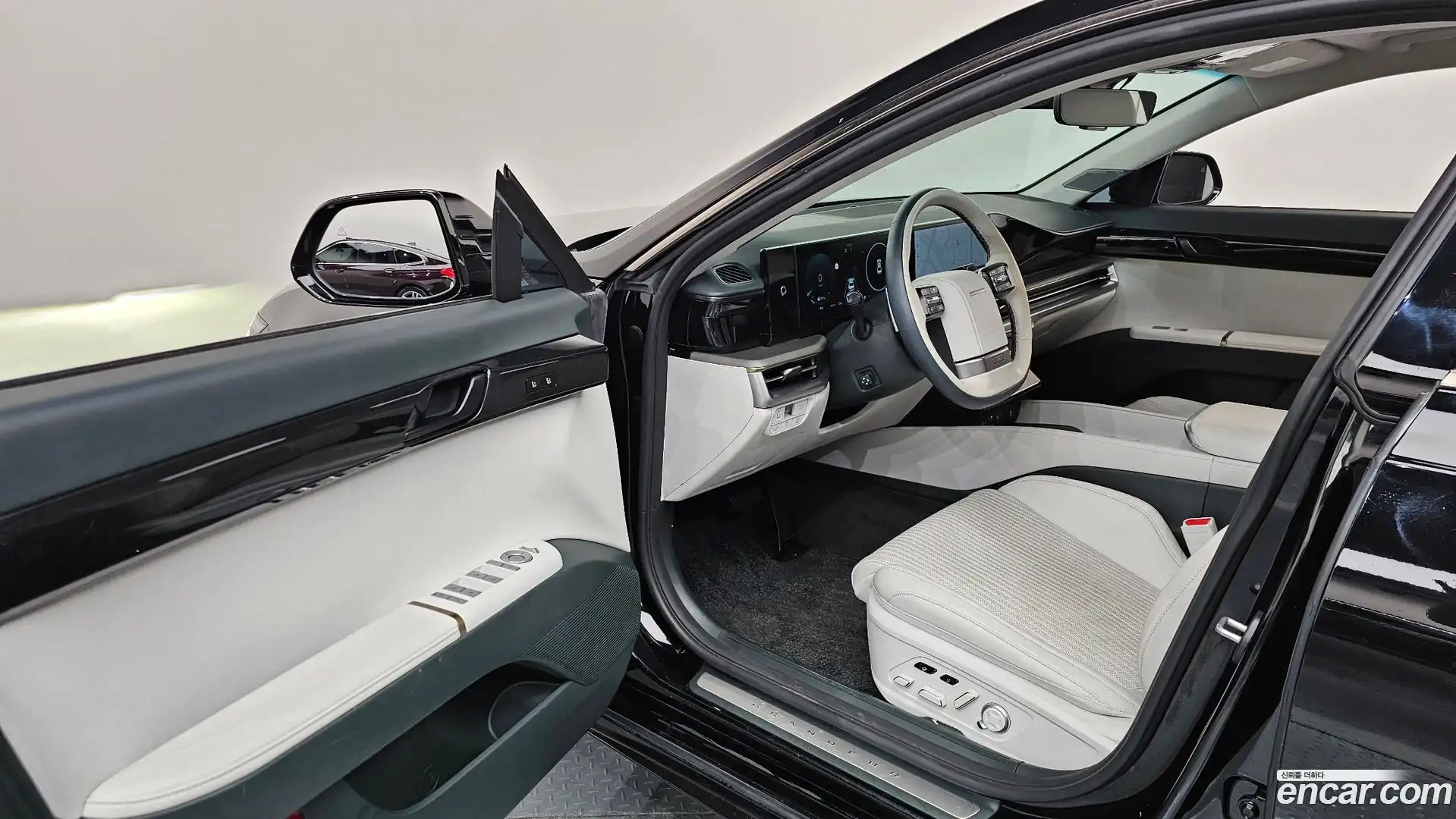 Grandeur Hyundai 2023.4-INNER-010